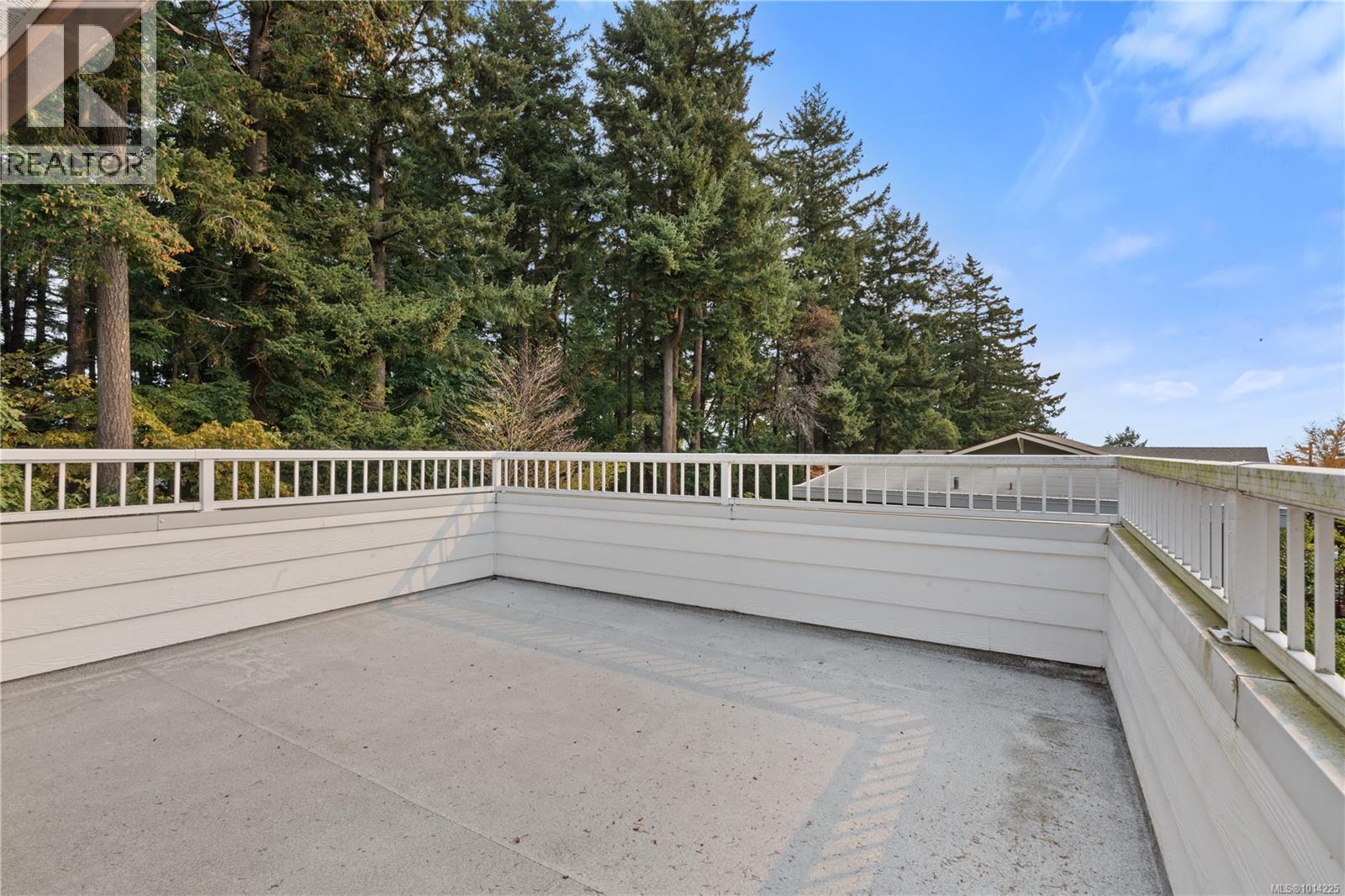 2108 Wenman Dr, Saanich
