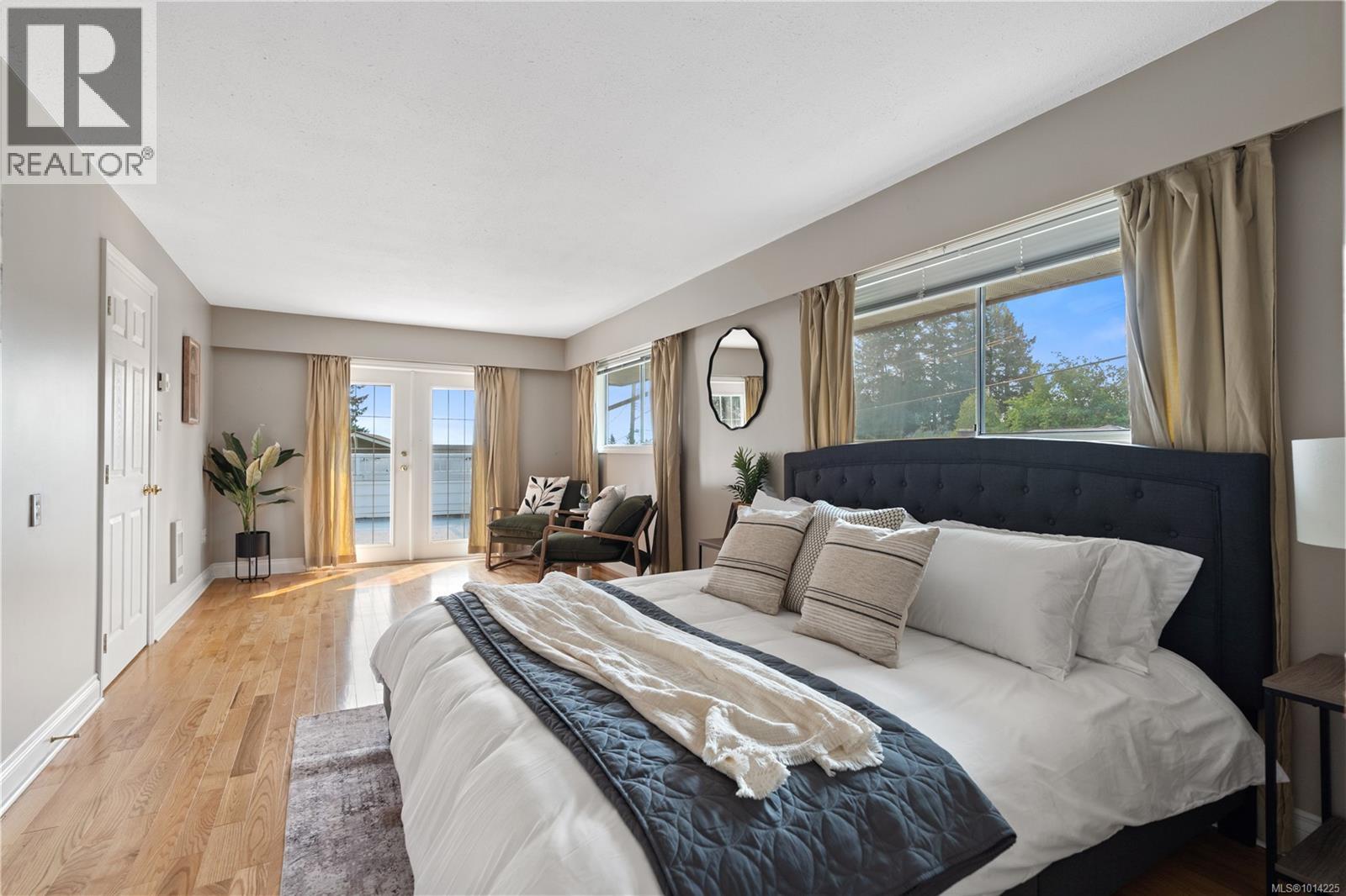 2108 Wenman Dr, Saanich