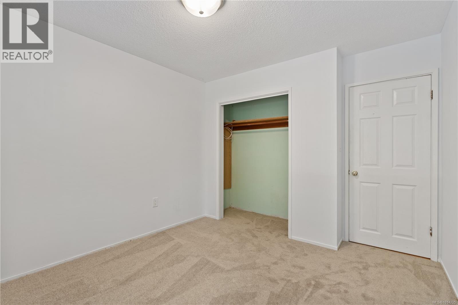 2108 Wenman Dr, Saanich