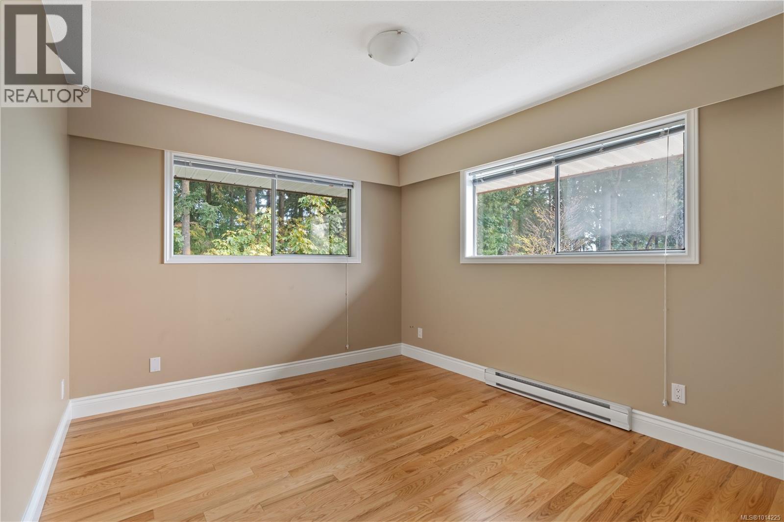 2108 Wenman Dr, Saanich
