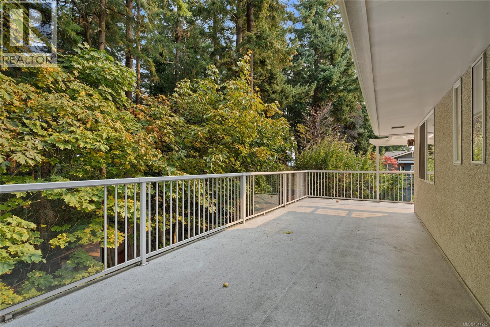 2108 Wenman Dr, Saanich