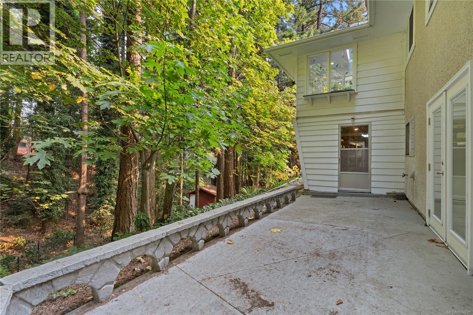 2108 Wenman Dr, Saanich