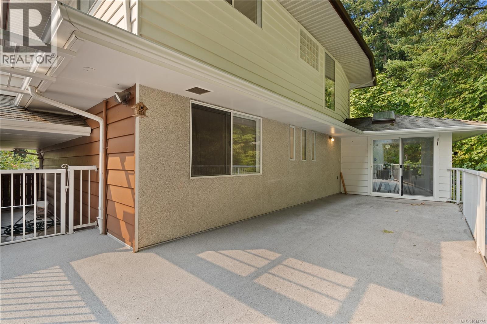 2108 Wenman Dr, Saanich