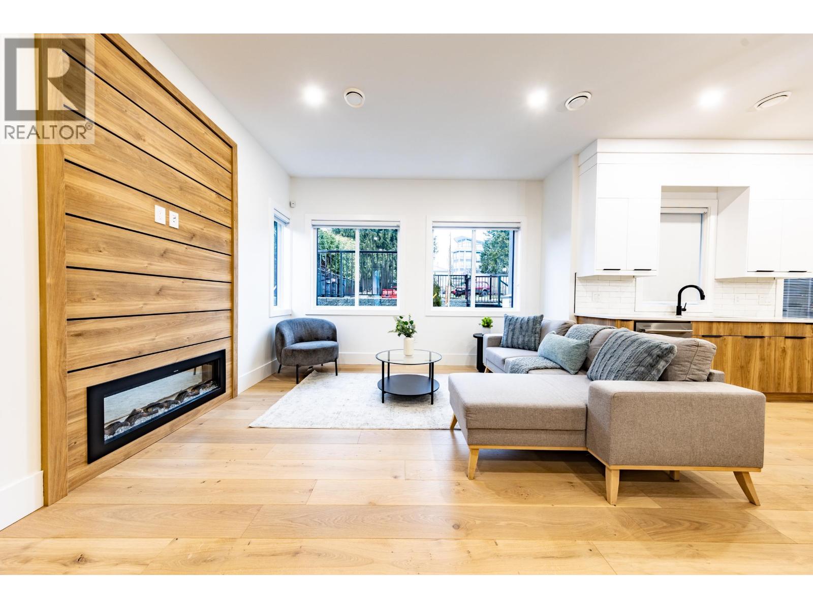 104 941 DANSEY AVENUE, Coquitlam