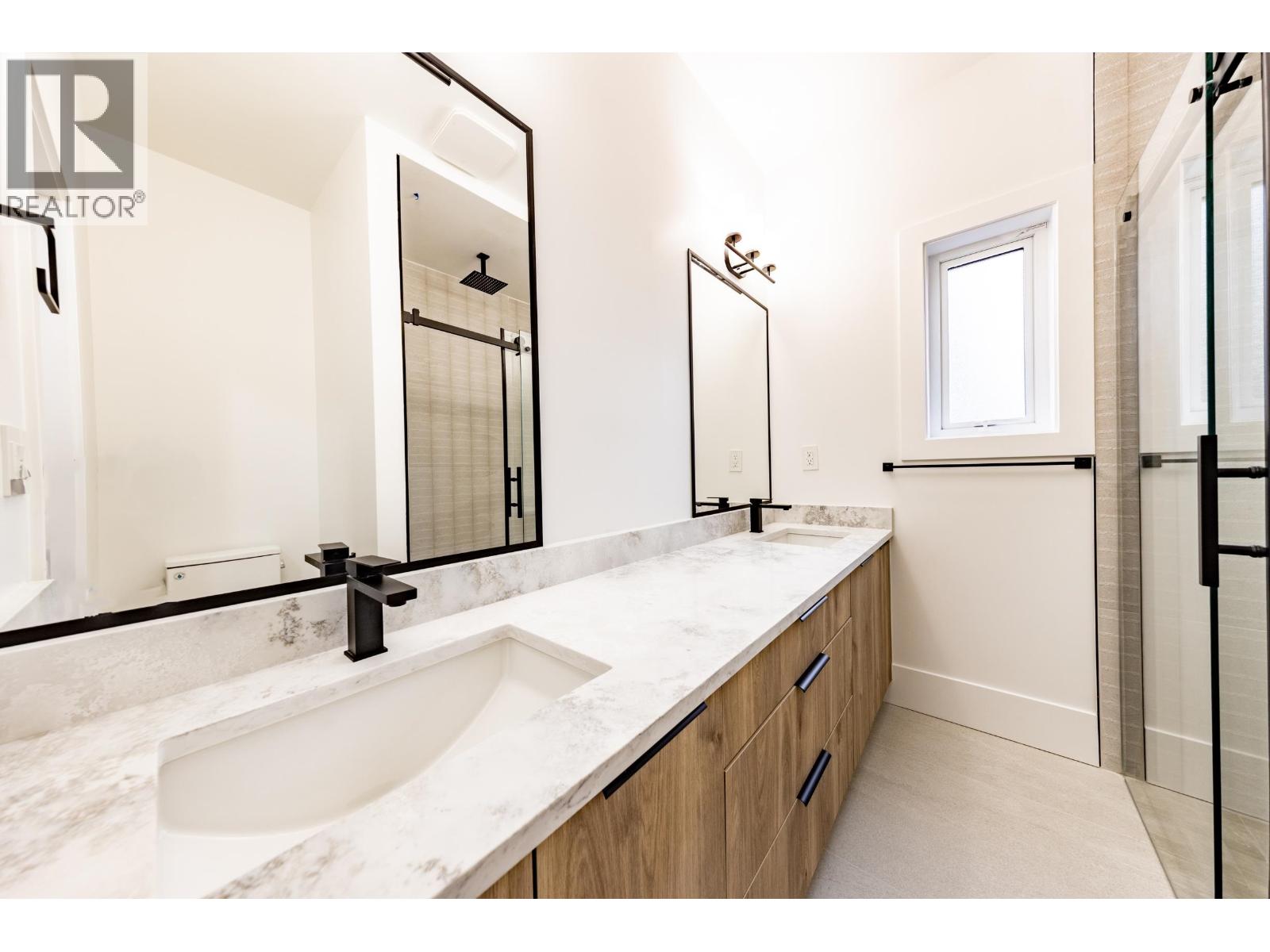 104 941 DANSEY AVENUE, Coquitlam