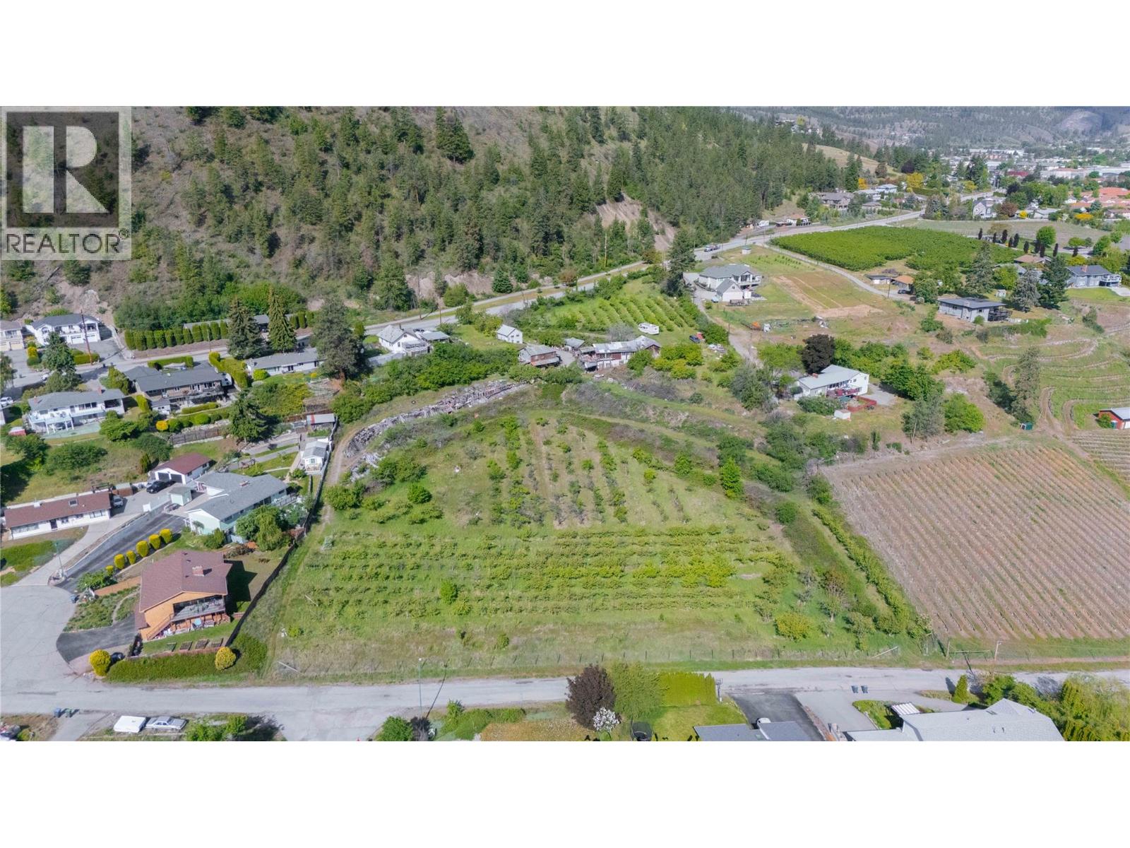  11415 Giants Head Road, Summerland