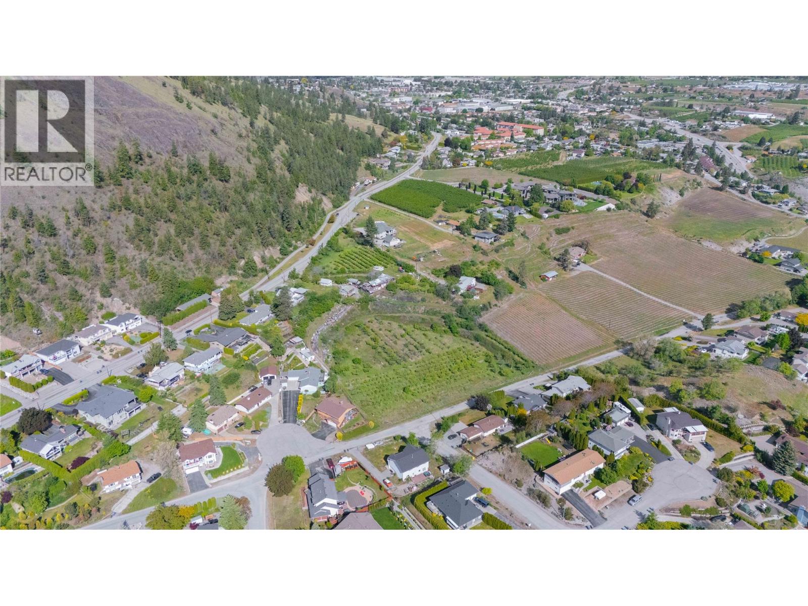  11415 Giants Head Road, Summerland