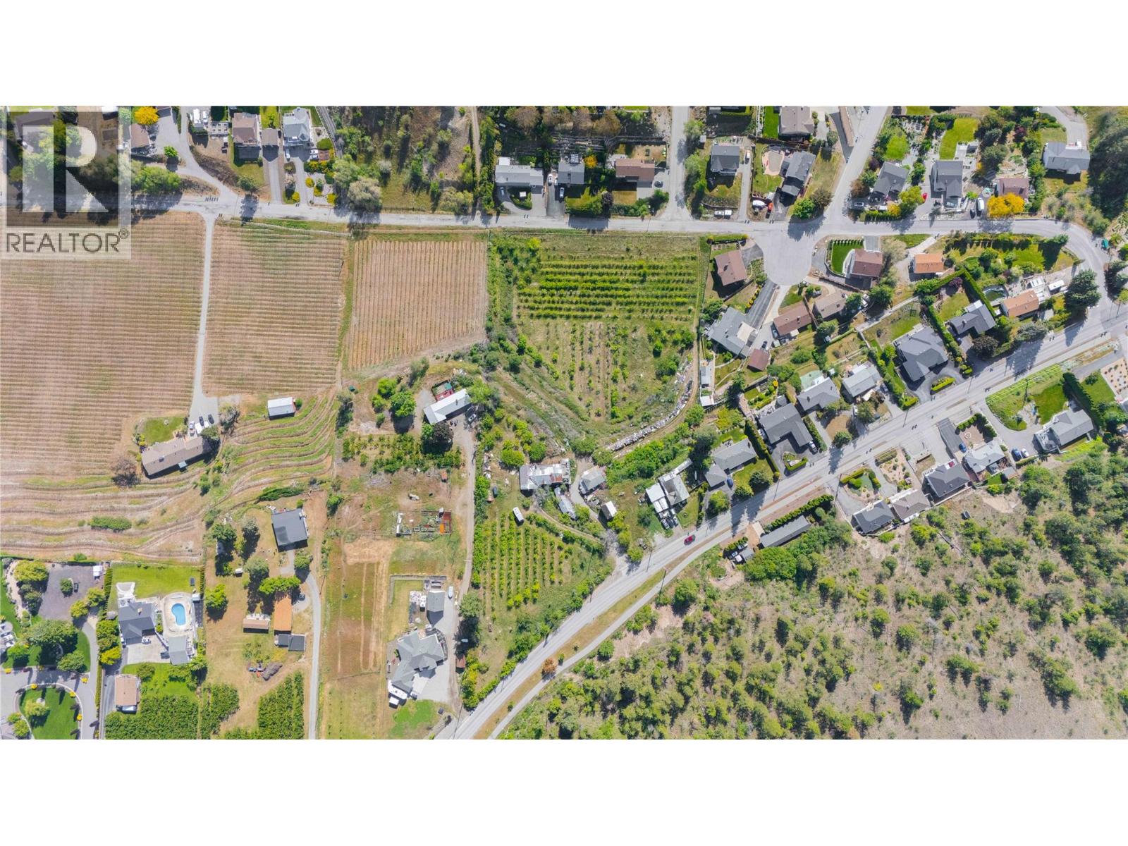  11415 Giants Head Road, Summerland