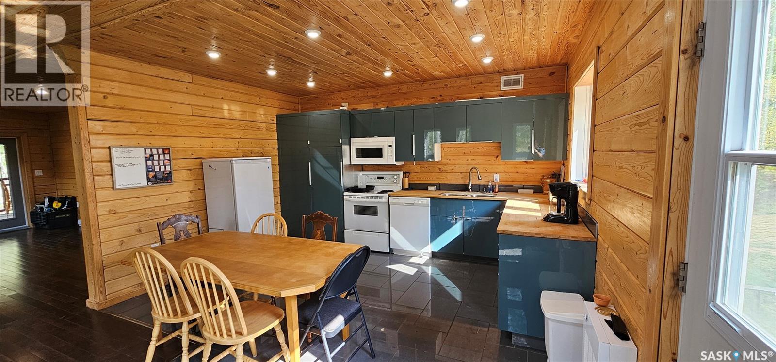404 Lakeview ROAD - 3