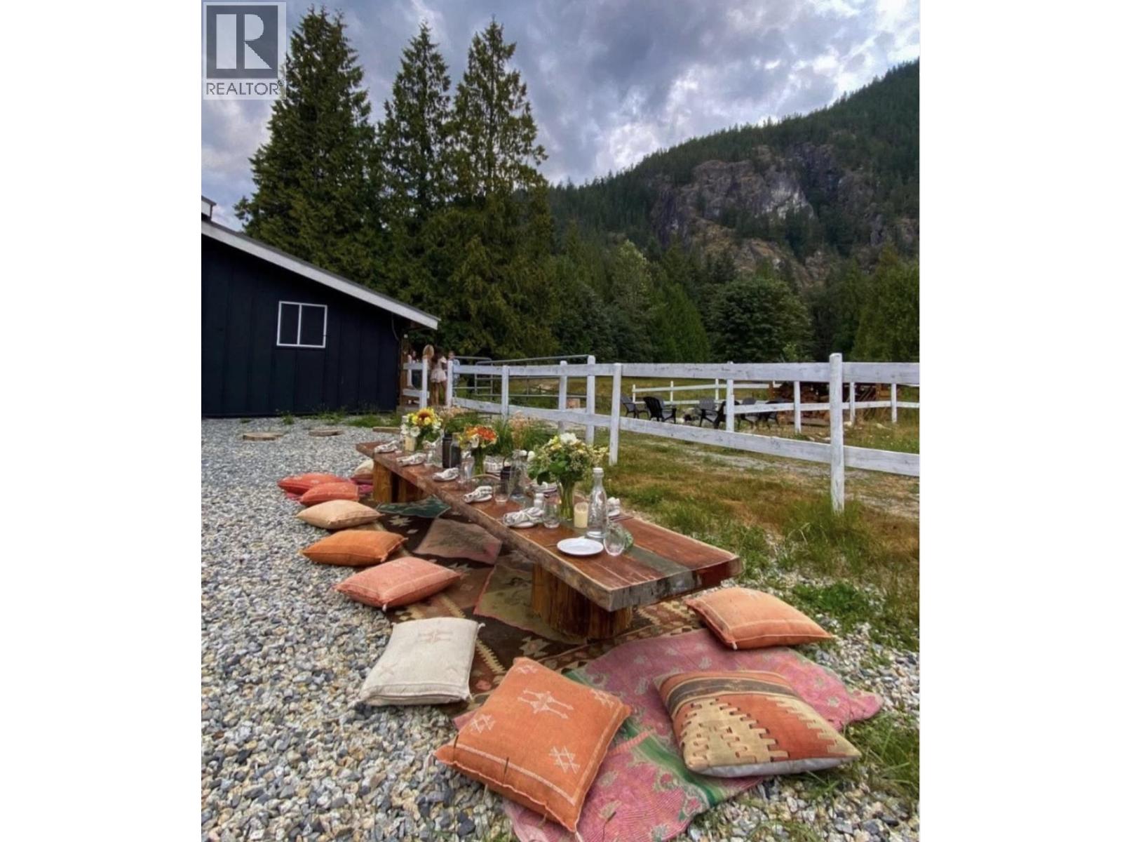 14848 SQUAMISH VALLEY ROAD, Squamish