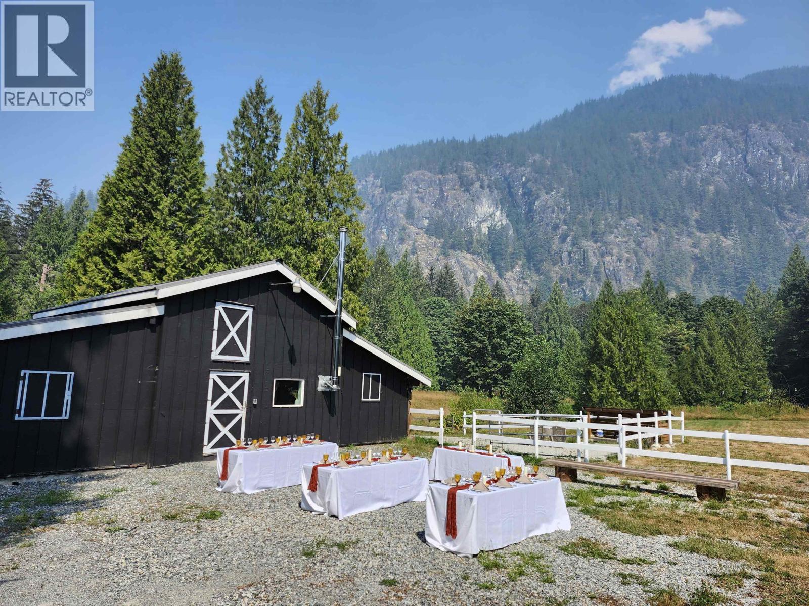 14848 SQUAMISH VALLEY ROAD, Squamish
