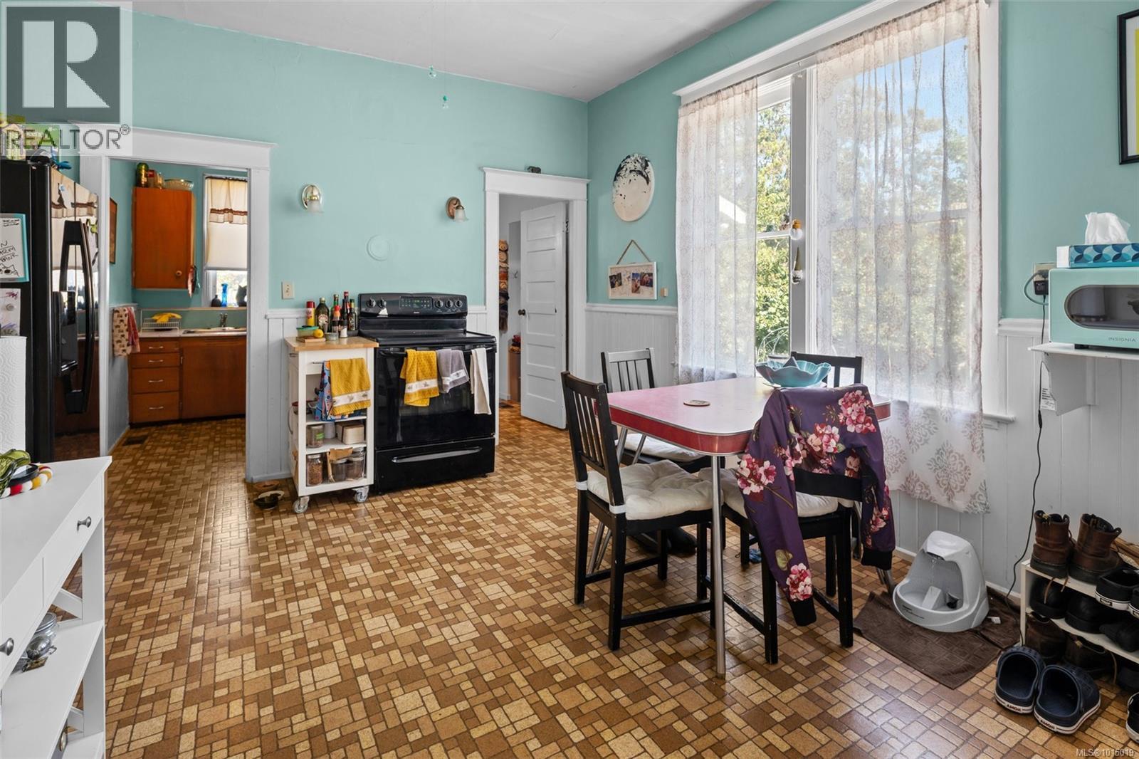  2639 Prior Street, Victoria
