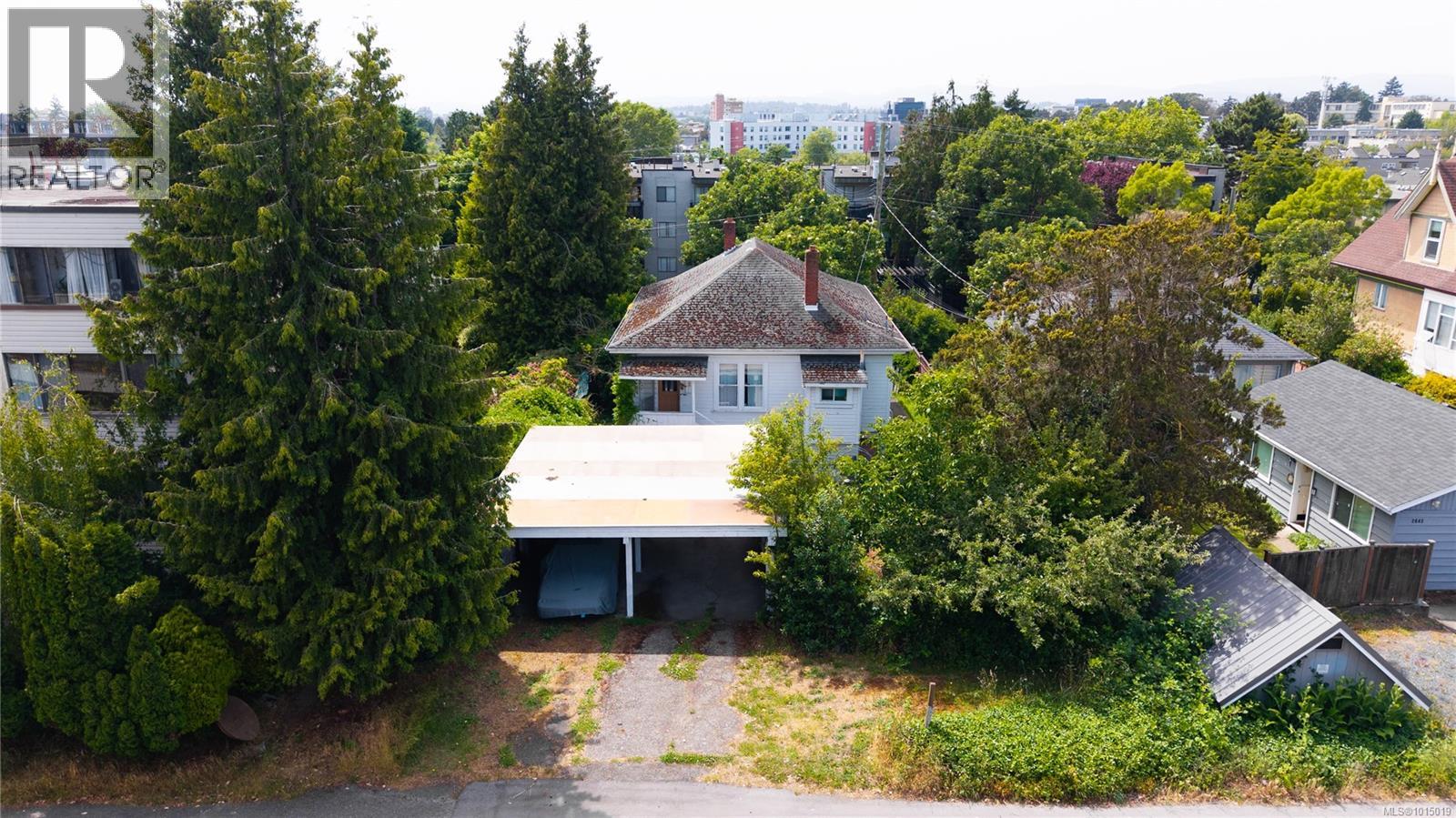  2639 Prior Street, Victoria