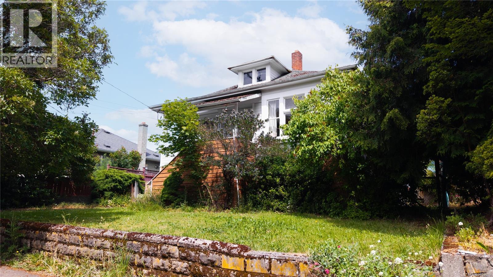  2639 Prior Street, Victoria