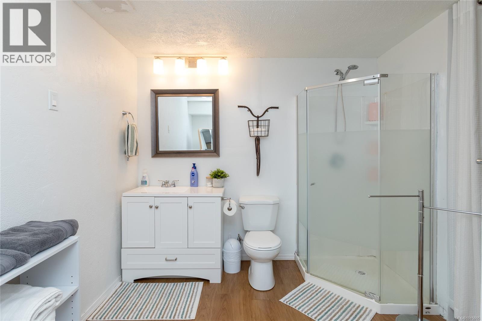 11255 Nitinat Rd, North Saanich
