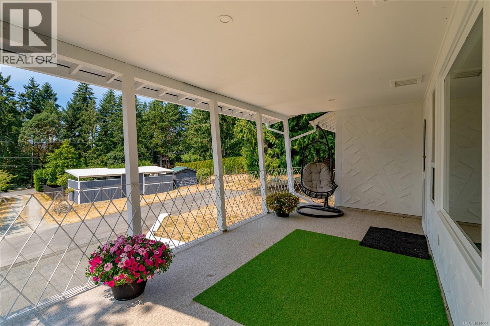 11255 Nitinat Rd, North Saanich