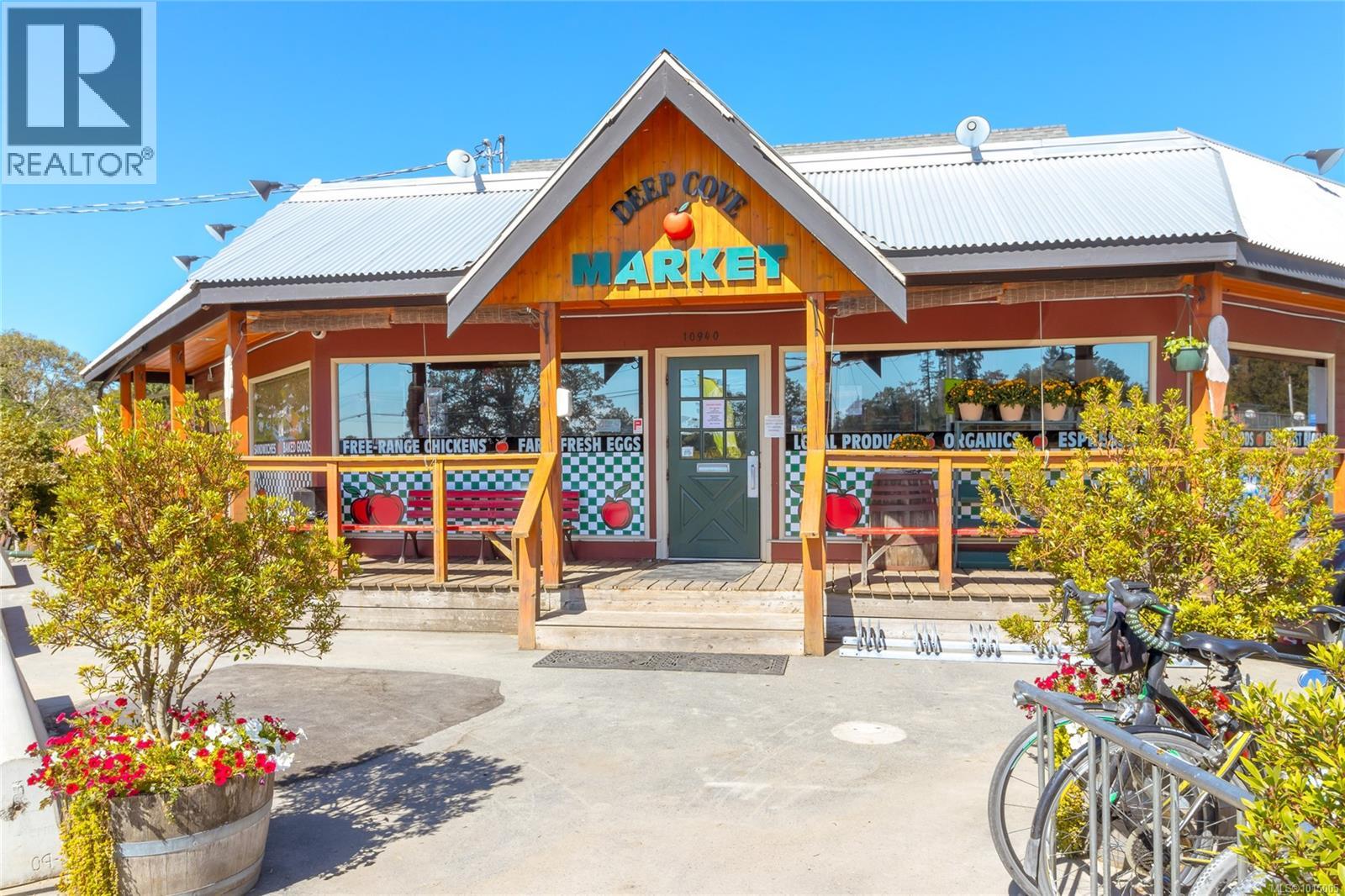 11255 Nitinat Rd, North Saanich