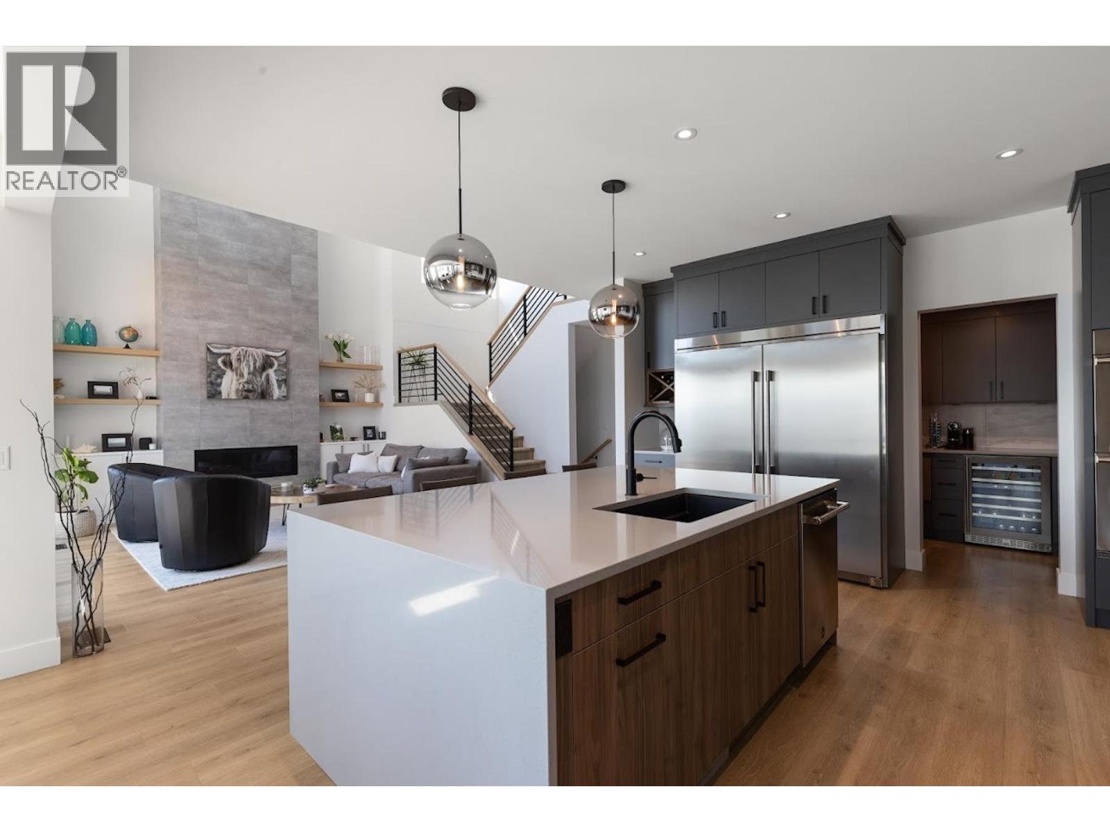  254 Summer Wood Drive, Kelowna