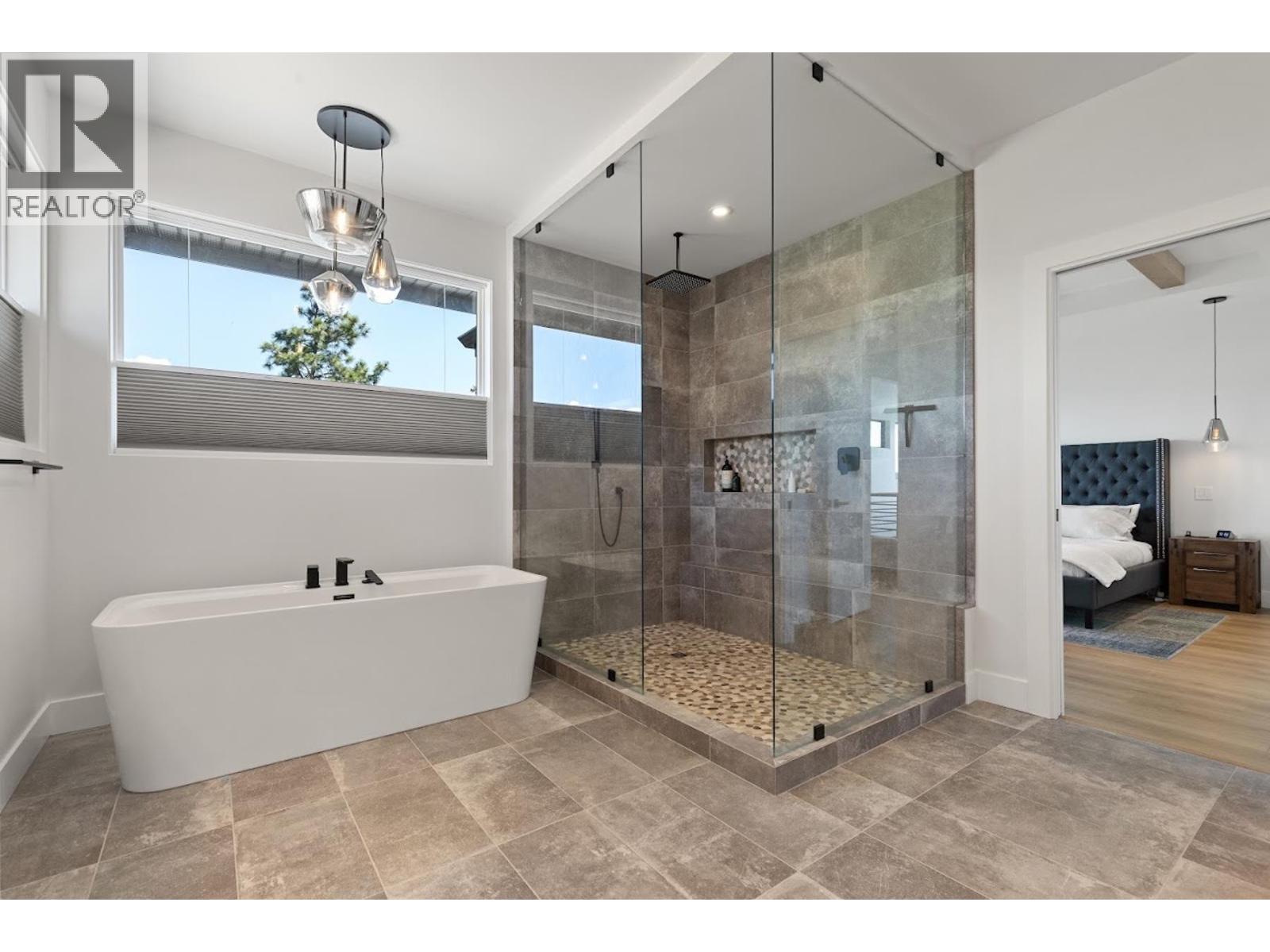  254 Summer Wood Drive, Kelowna