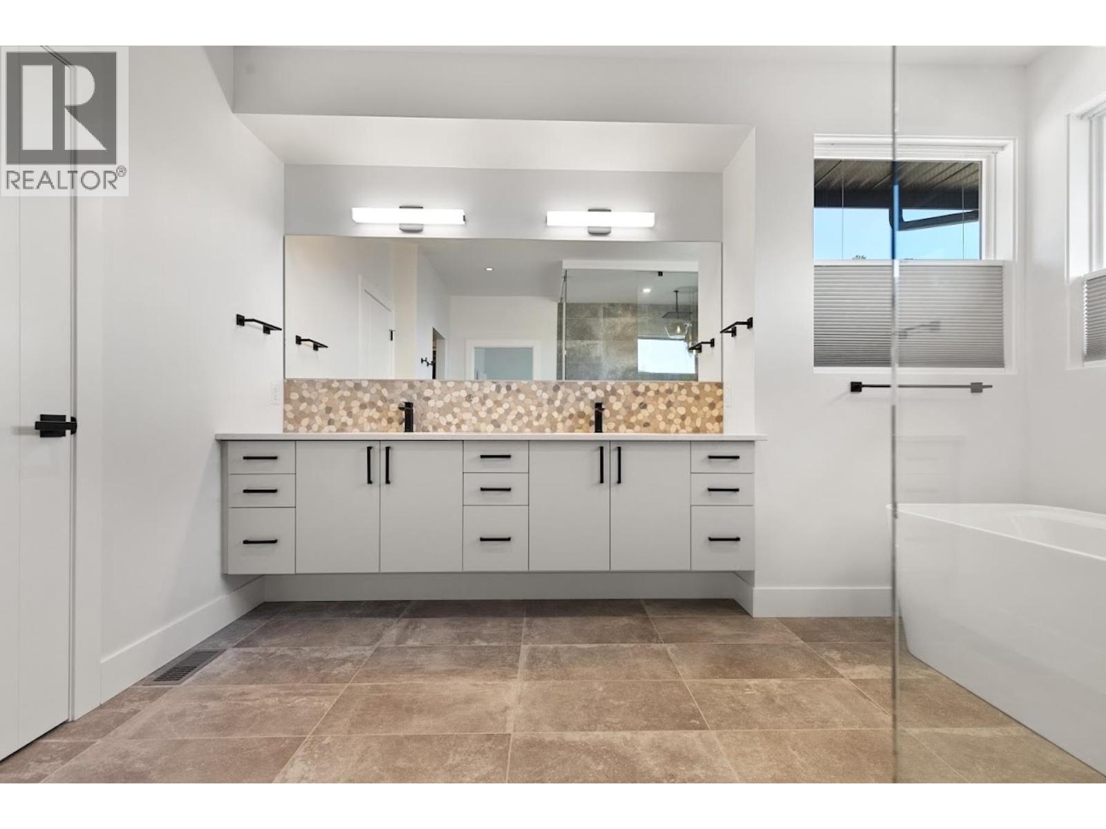  254 Summer Wood Drive, Kelowna