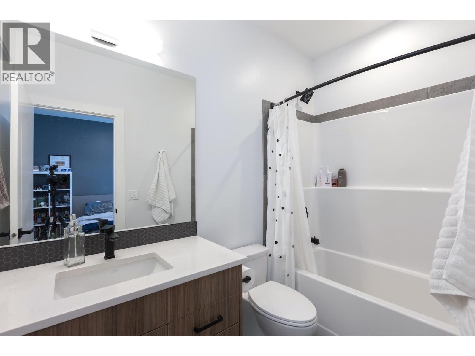  254 Summer Wood Drive, Kelowna