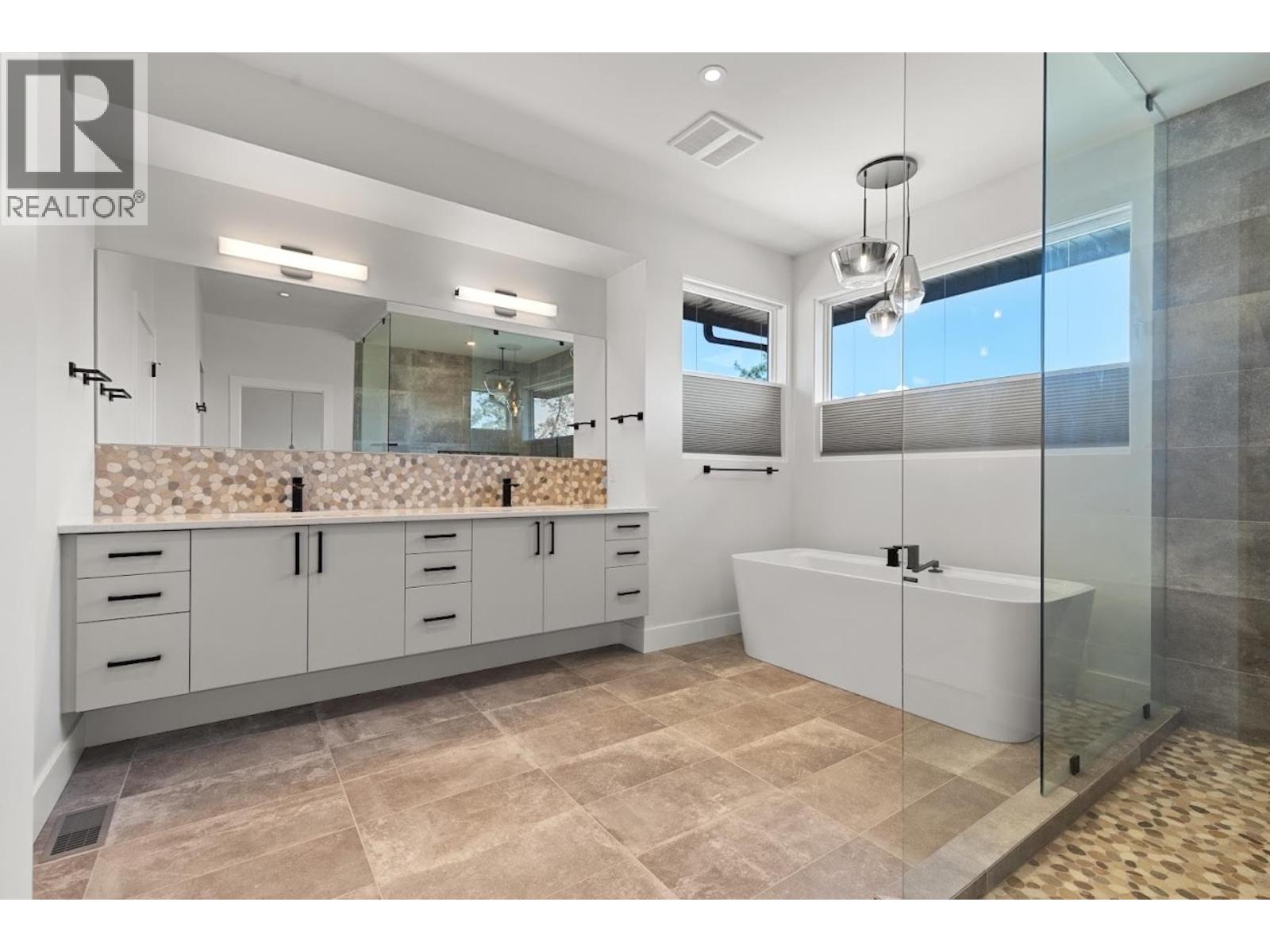  254 Summer Wood Drive, Kelowna