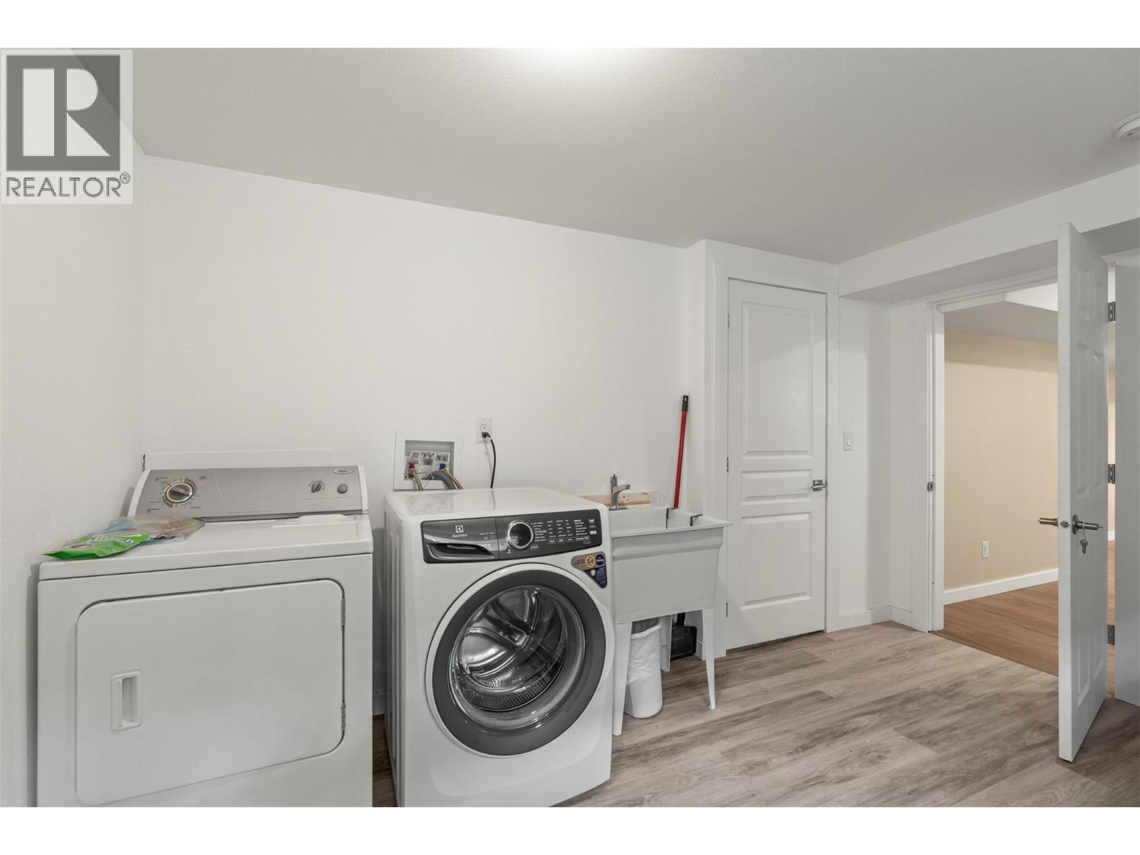 2039 Game Court, Armstrong