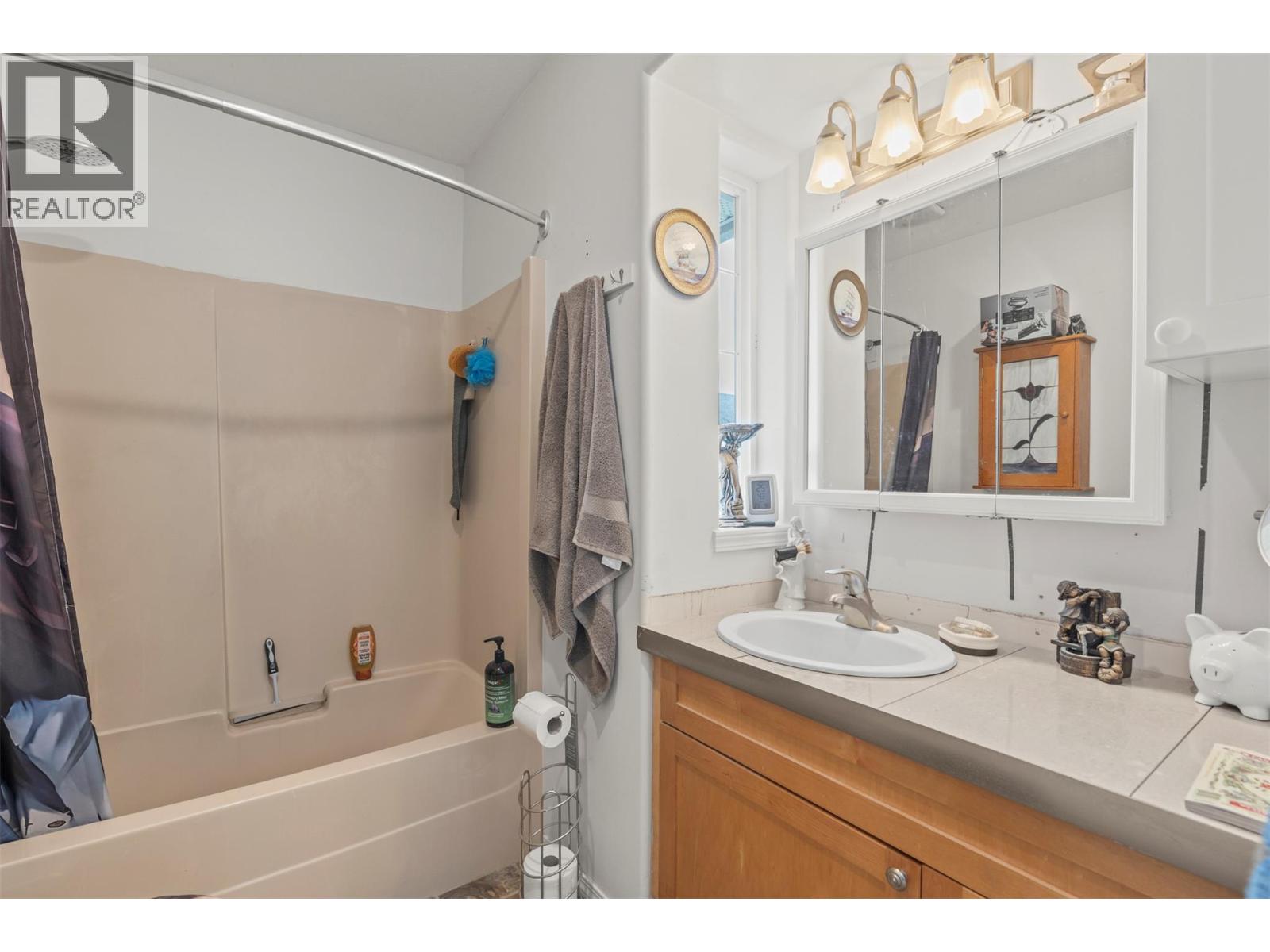 2039 Game Court, Armstrong