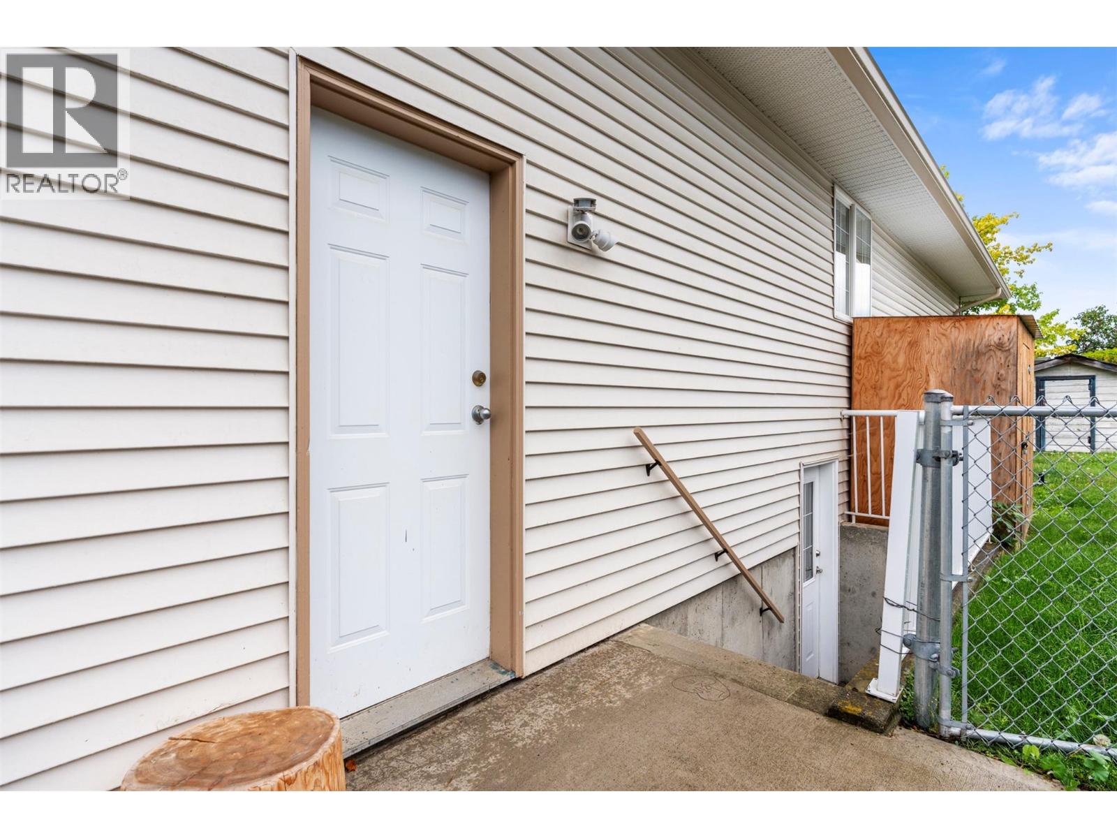 2039 Game Court, Armstrong