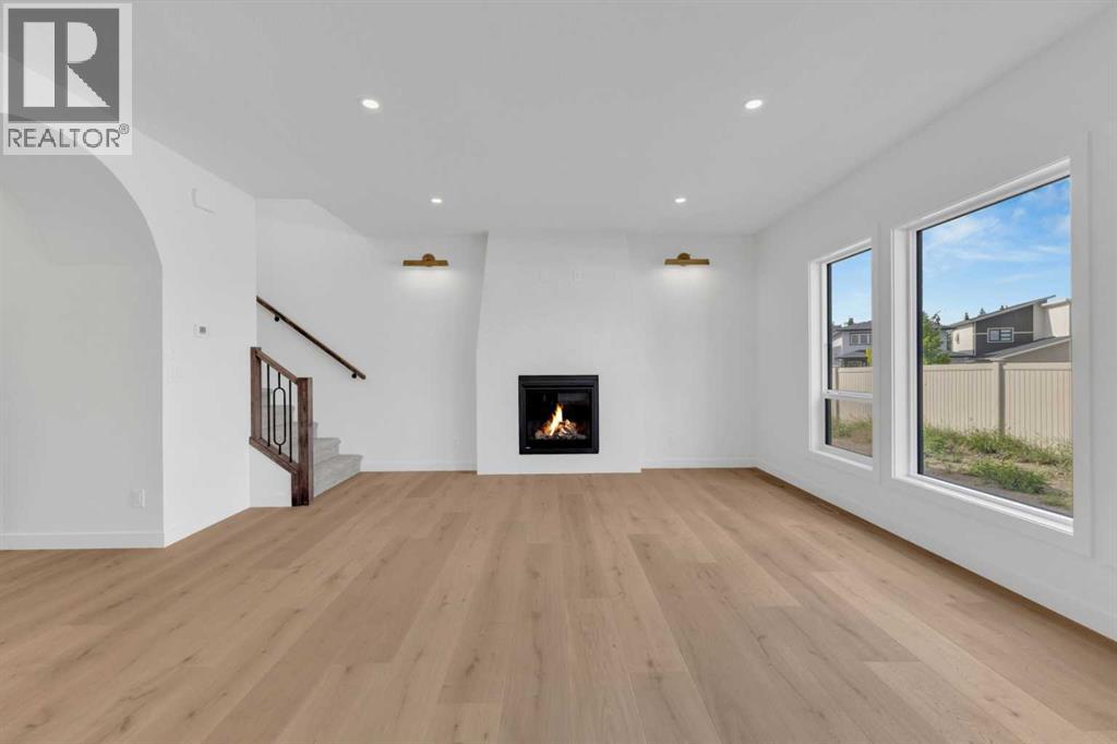 Single Family House for Sale in  Eaton Crescent Evergreen Red Deer 