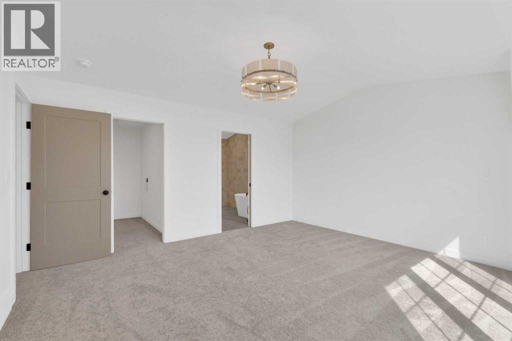 Single Family House for Sale in  Eaton Crescent Evergreen Red Deer 