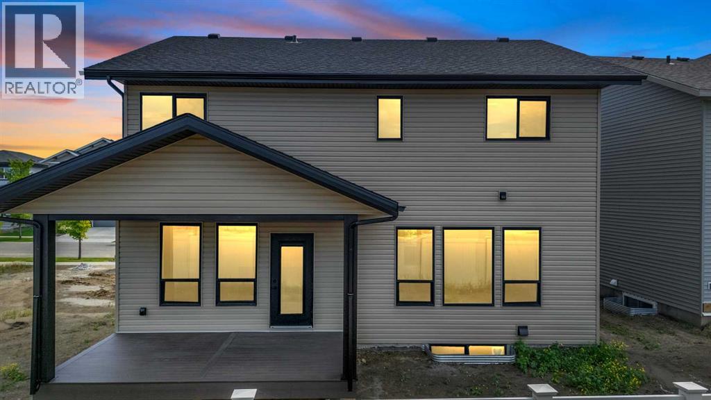 Single Family House for Sale in  Eaton Crescent Evergreen Red Deer 