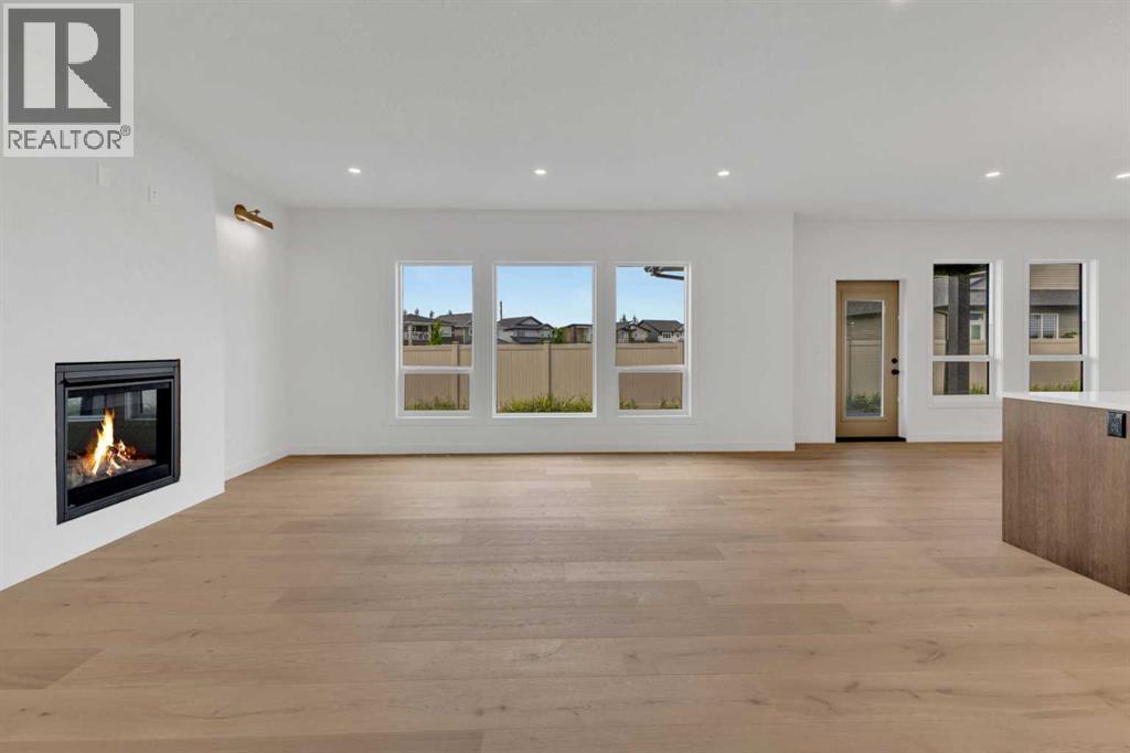 Single Family House for Sale in  Eaton Crescent Evergreen Red Deer 