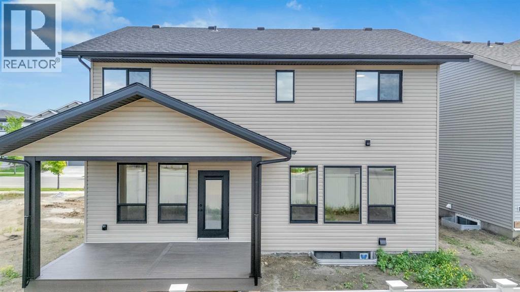 Single Family House for Sale in  Eaton Crescent Evergreen Red Deer 