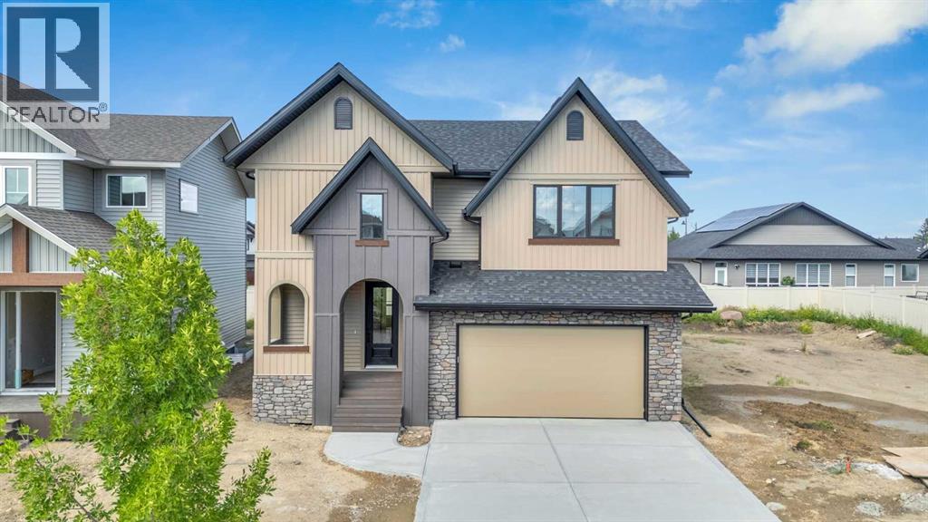 Single Family House for Sale in  Eaton Crescent Evergreen Red Deer 