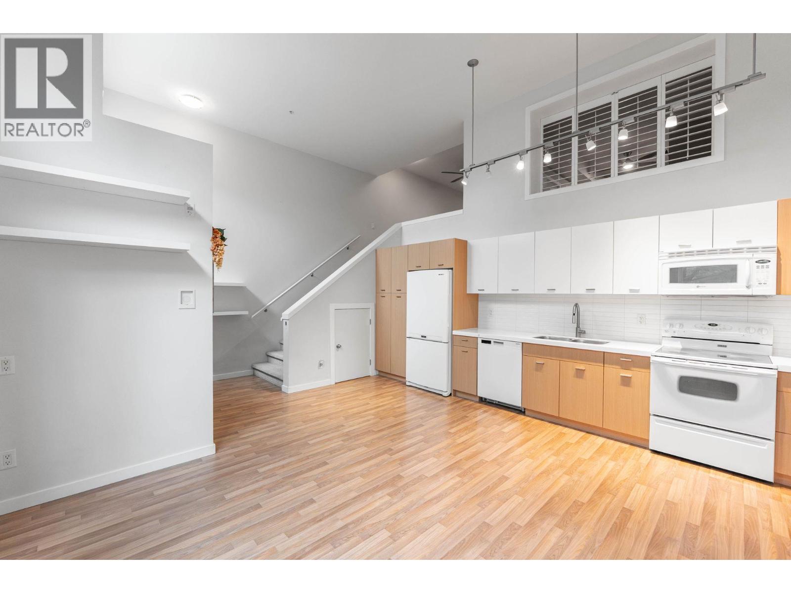 #7-1550 Dickson Avenue, Kelowna