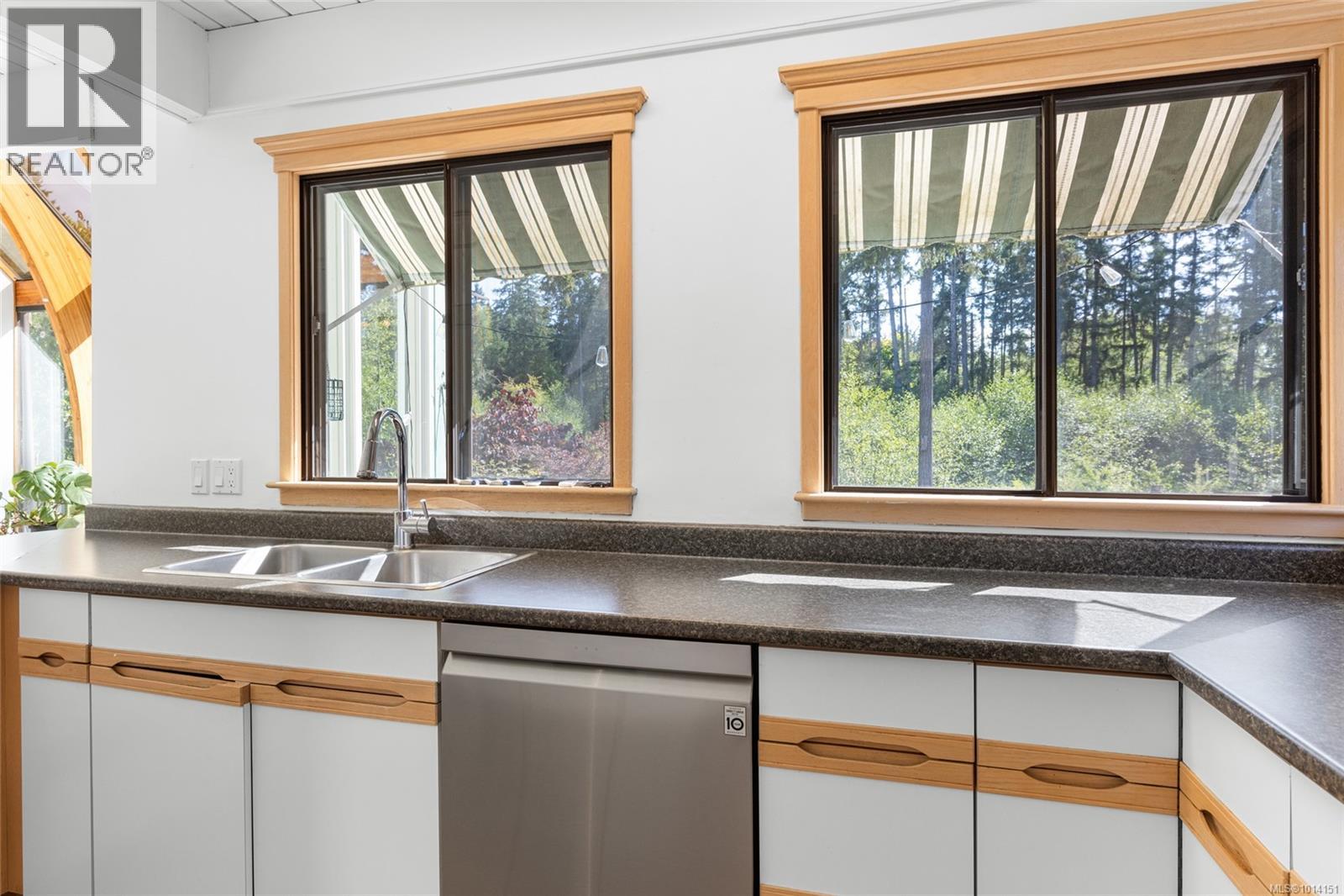 4786 Hillbank Rd, Cowichan Bay