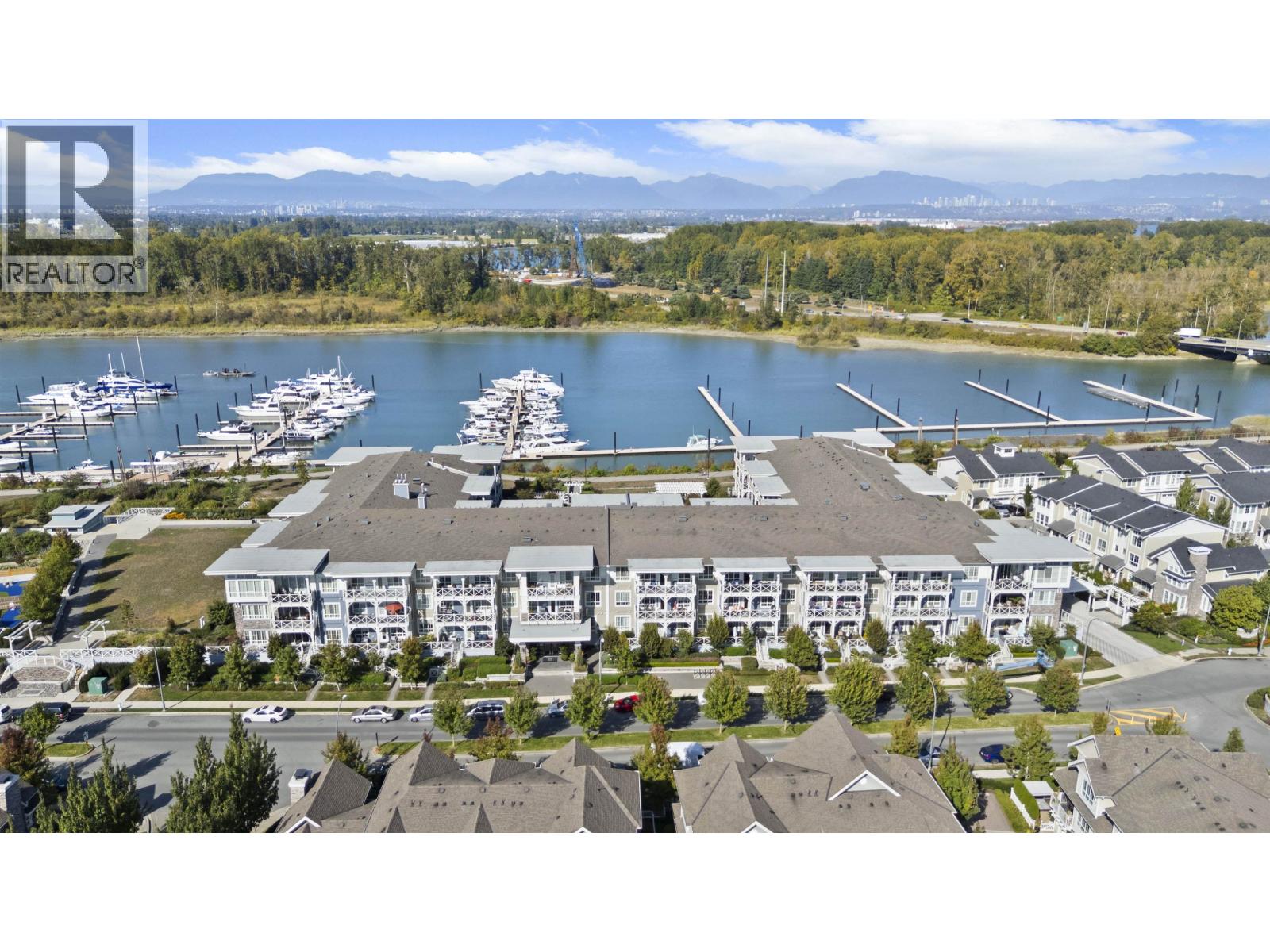 227 5535 ADMIRAL WAY, Delta