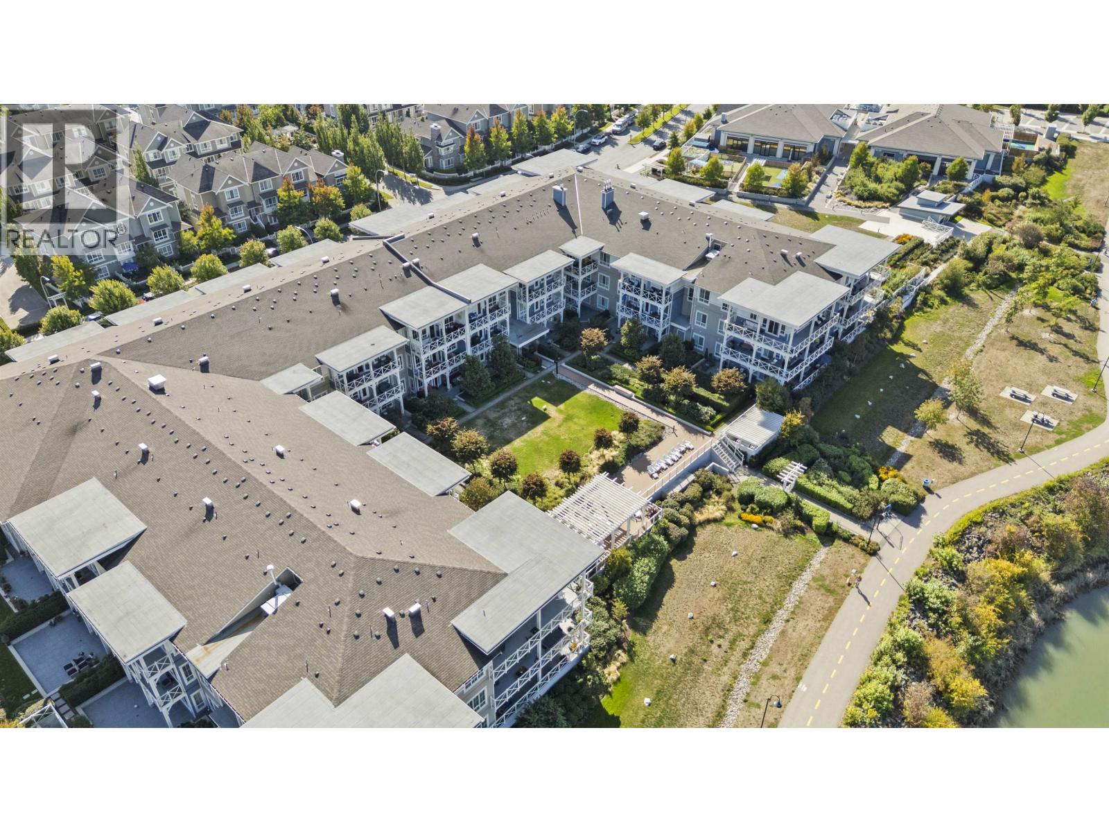 227 5535 ADMIRAL WAY, Delta