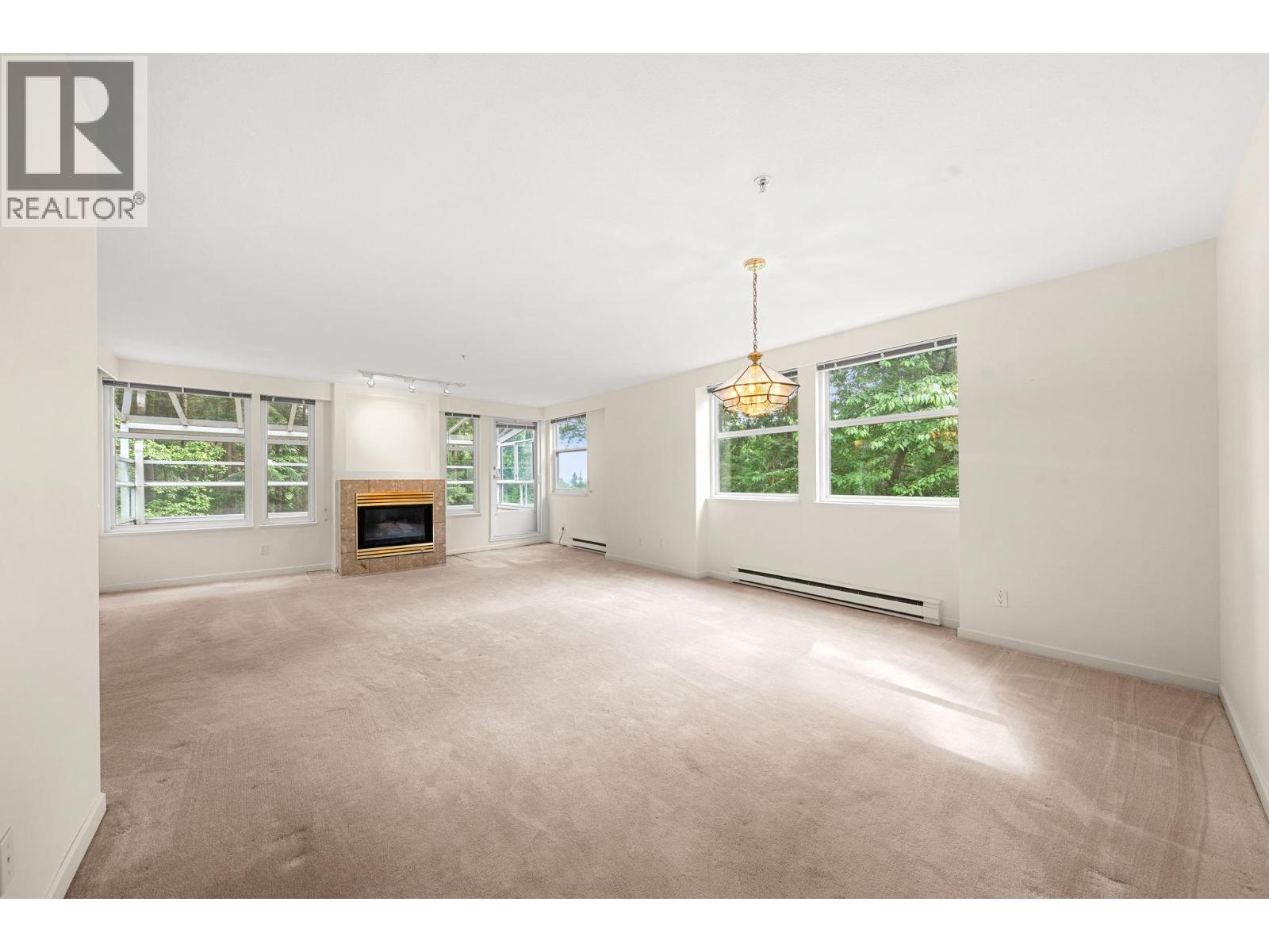 13 2425 EDGEMONT BOULEVARD, North Vancouver
