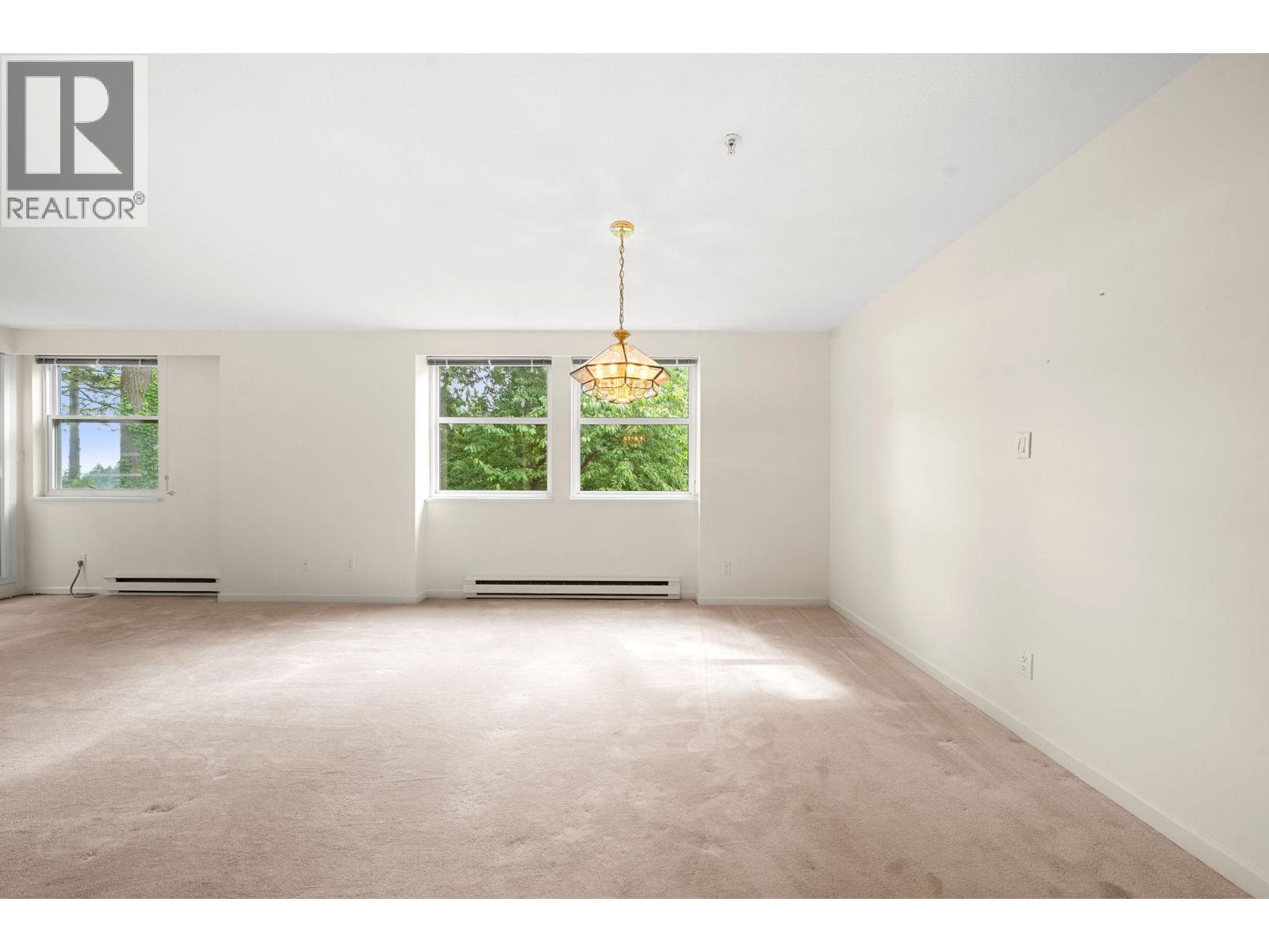 13 2425 EDGEMONT BOULEVARD, North Vancouver