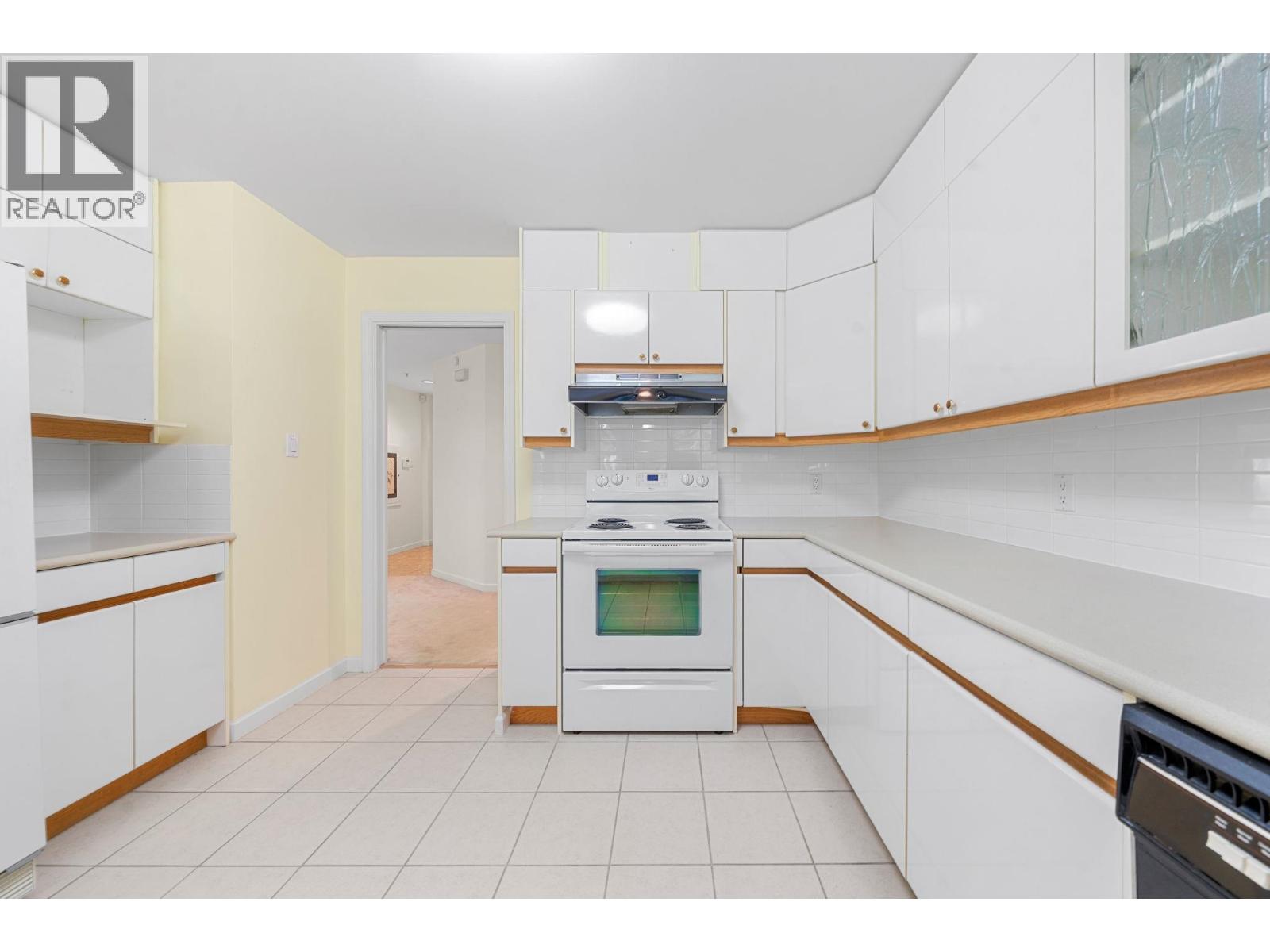 13 2425 EDGEMONT BOULEVARD, North Vancouver