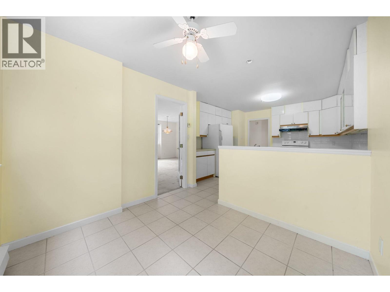 13 2425 EDGEMONT BOULEVARD, North Vancouver