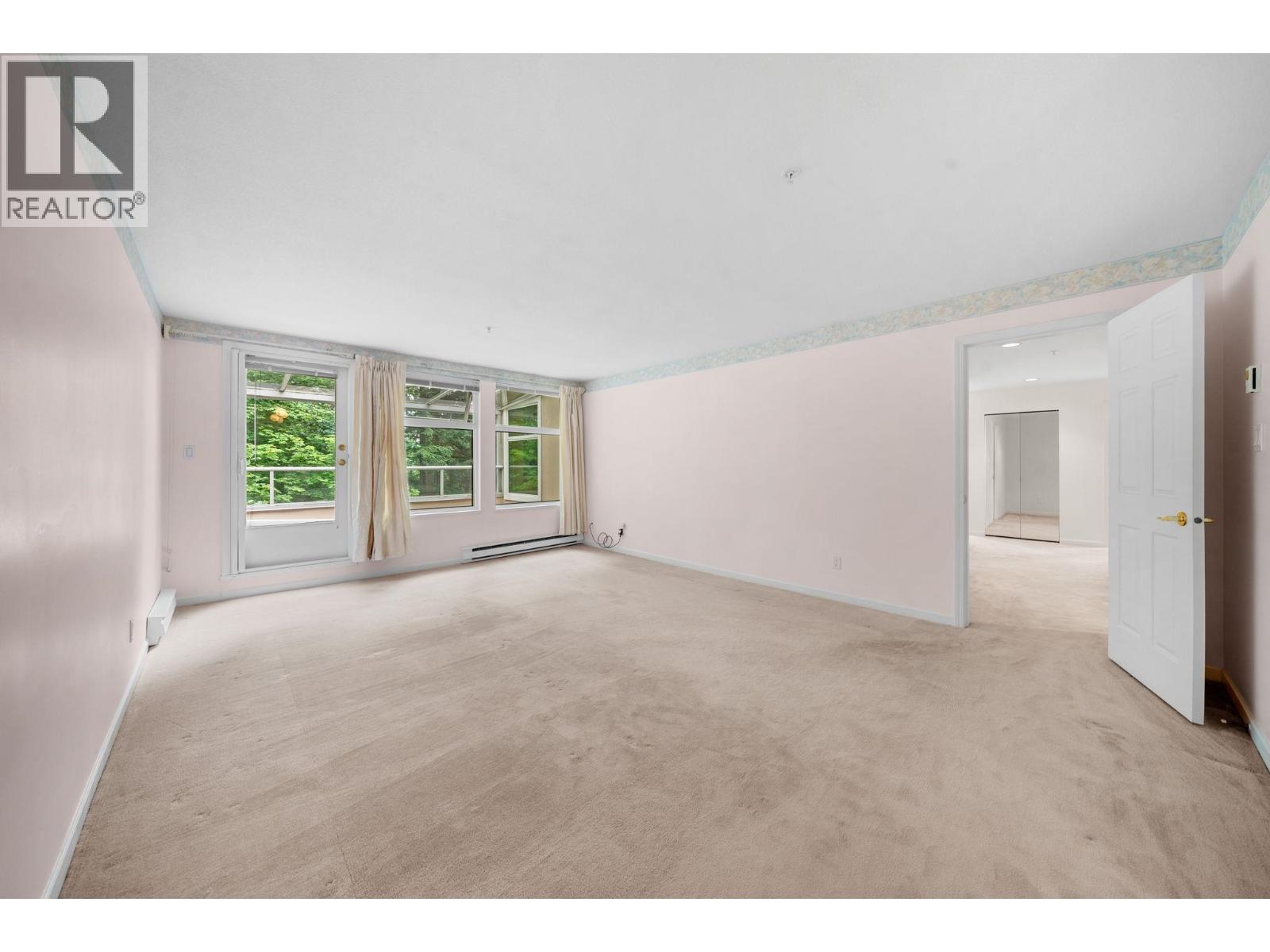 13 2425 EDGEMONT BOULEVARD, North Vancouver