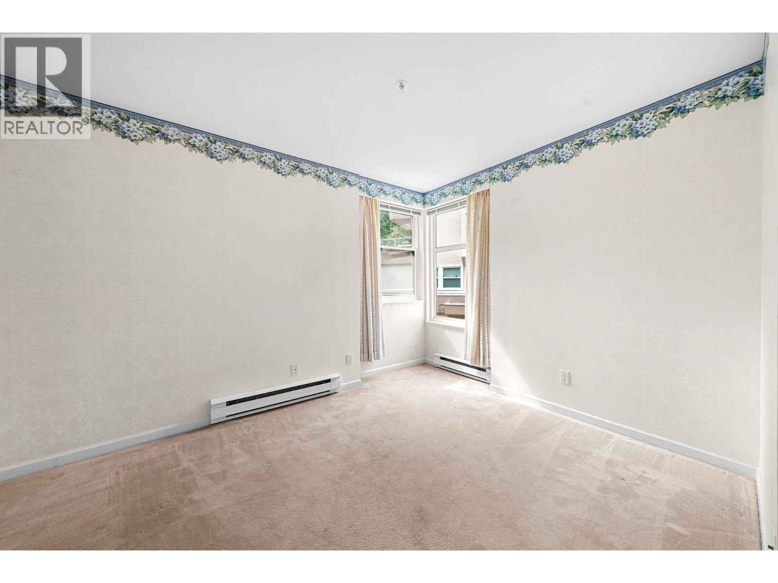 13 2425 EDGEMONT BOULEVARD, North Vancouver