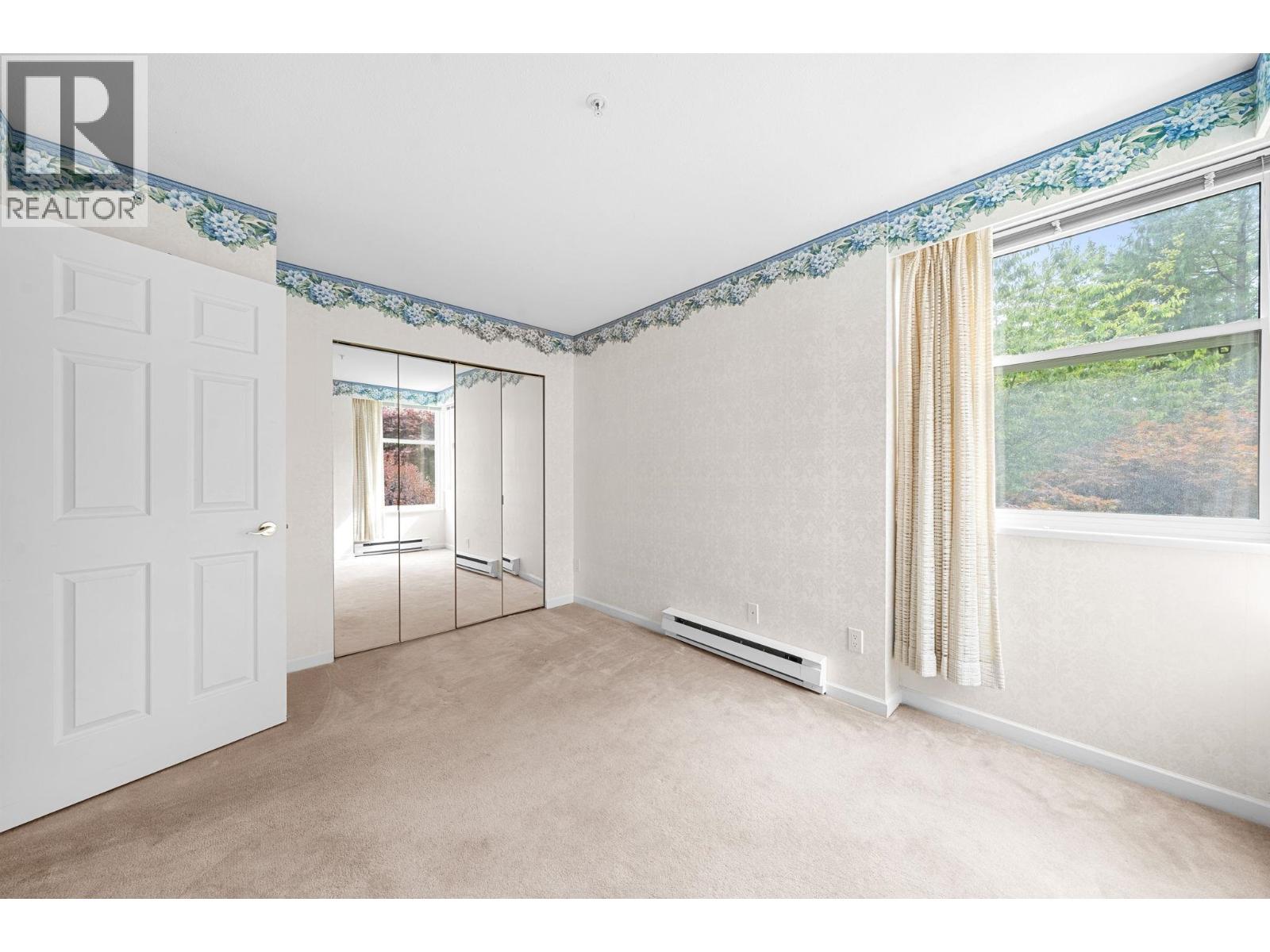 13 2425 EDGEMONT BOULEVARD, North Vancouver