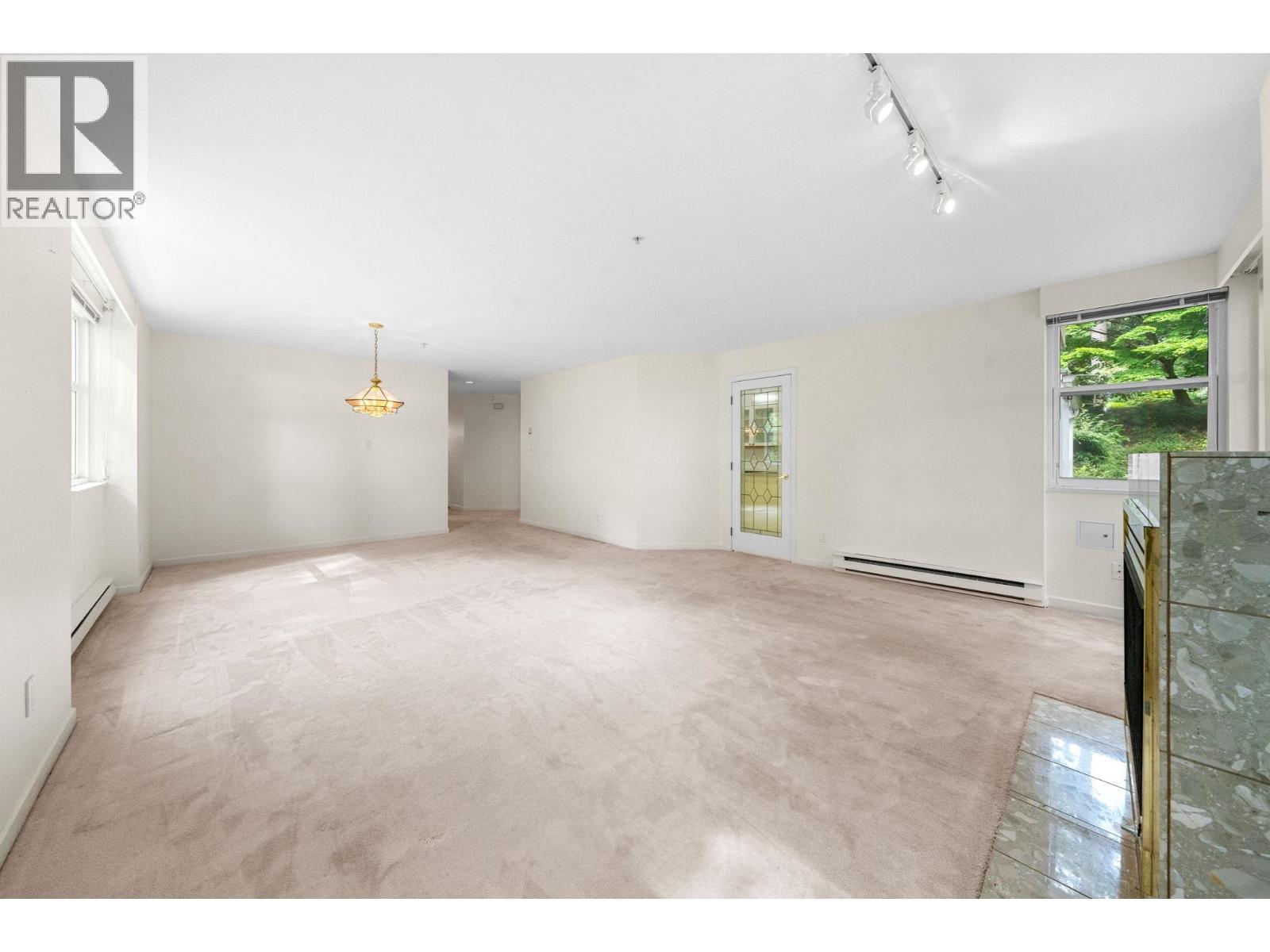 13 2425 EDGEMONT BOULEVARD, North Vancouver