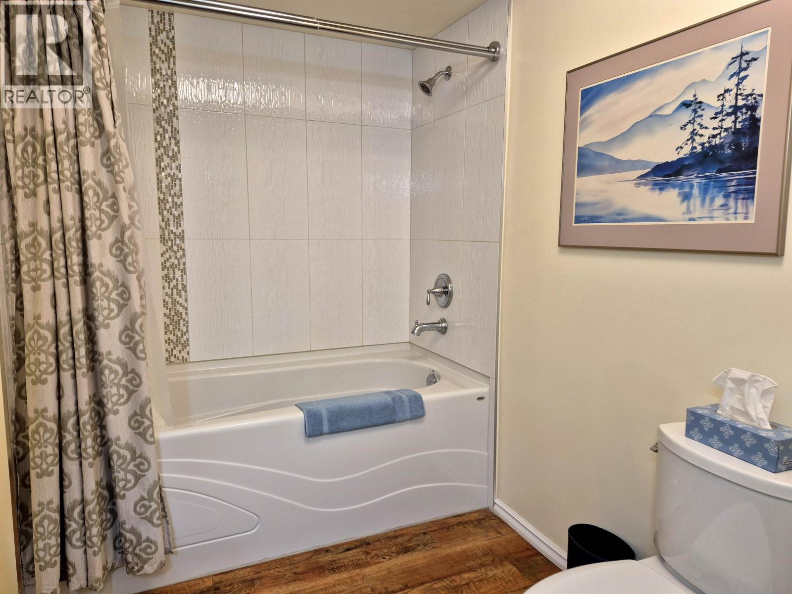 12 5761 WHARF AVENUE, Sechelt