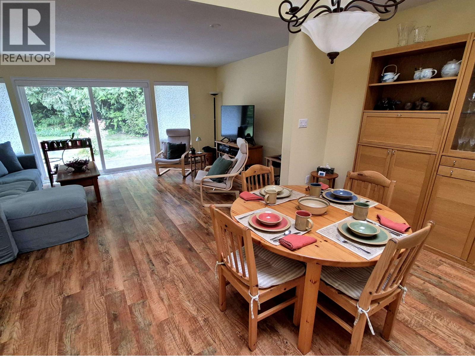 12 5761 WHARF AVENUE, Sechelt