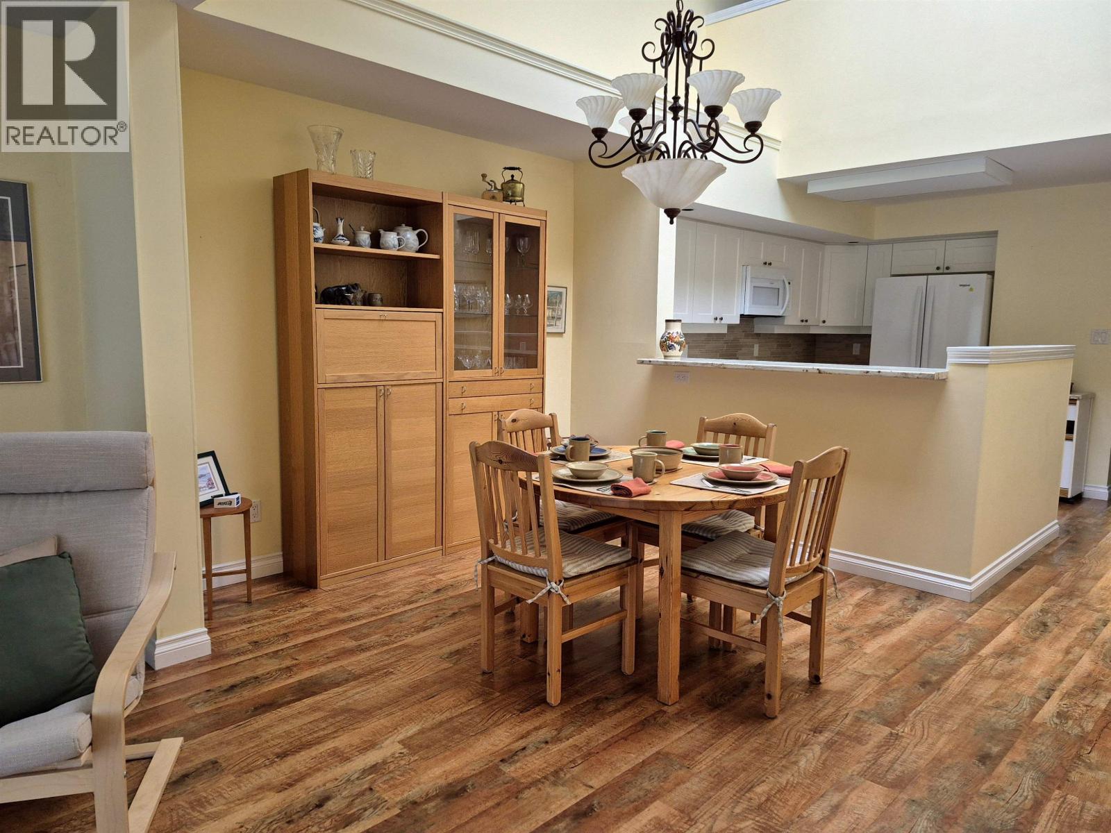 12 5761 WHARF AVENUE, Sechelt